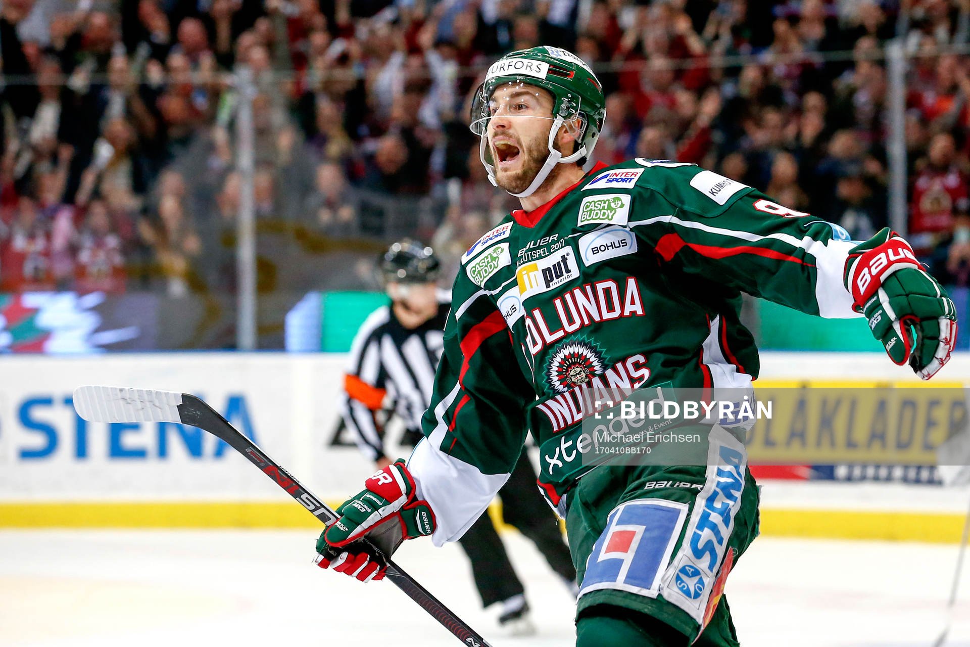 Frölundas Casey Wellman jublar