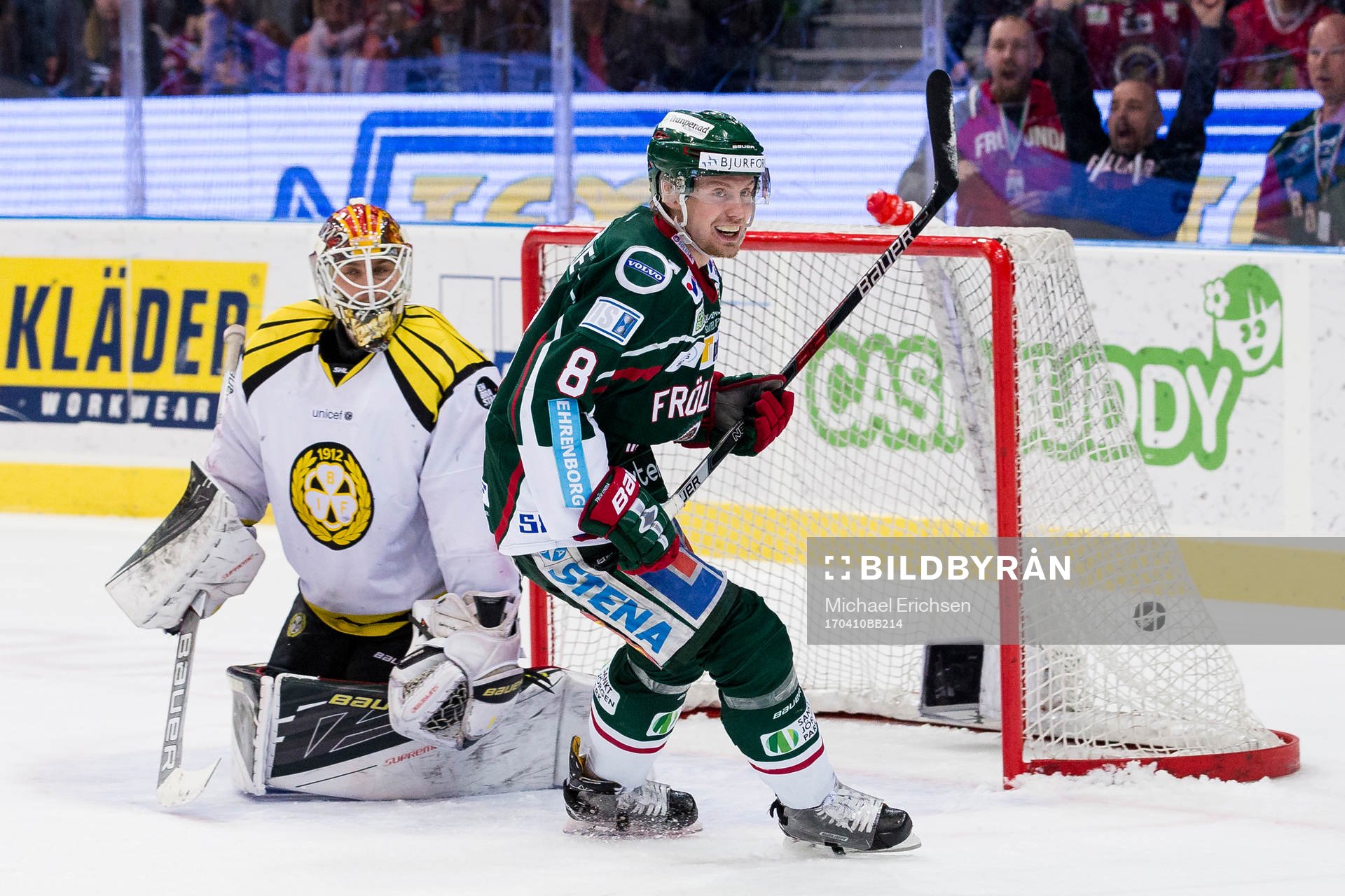 Frölundas John Nyberg jublar