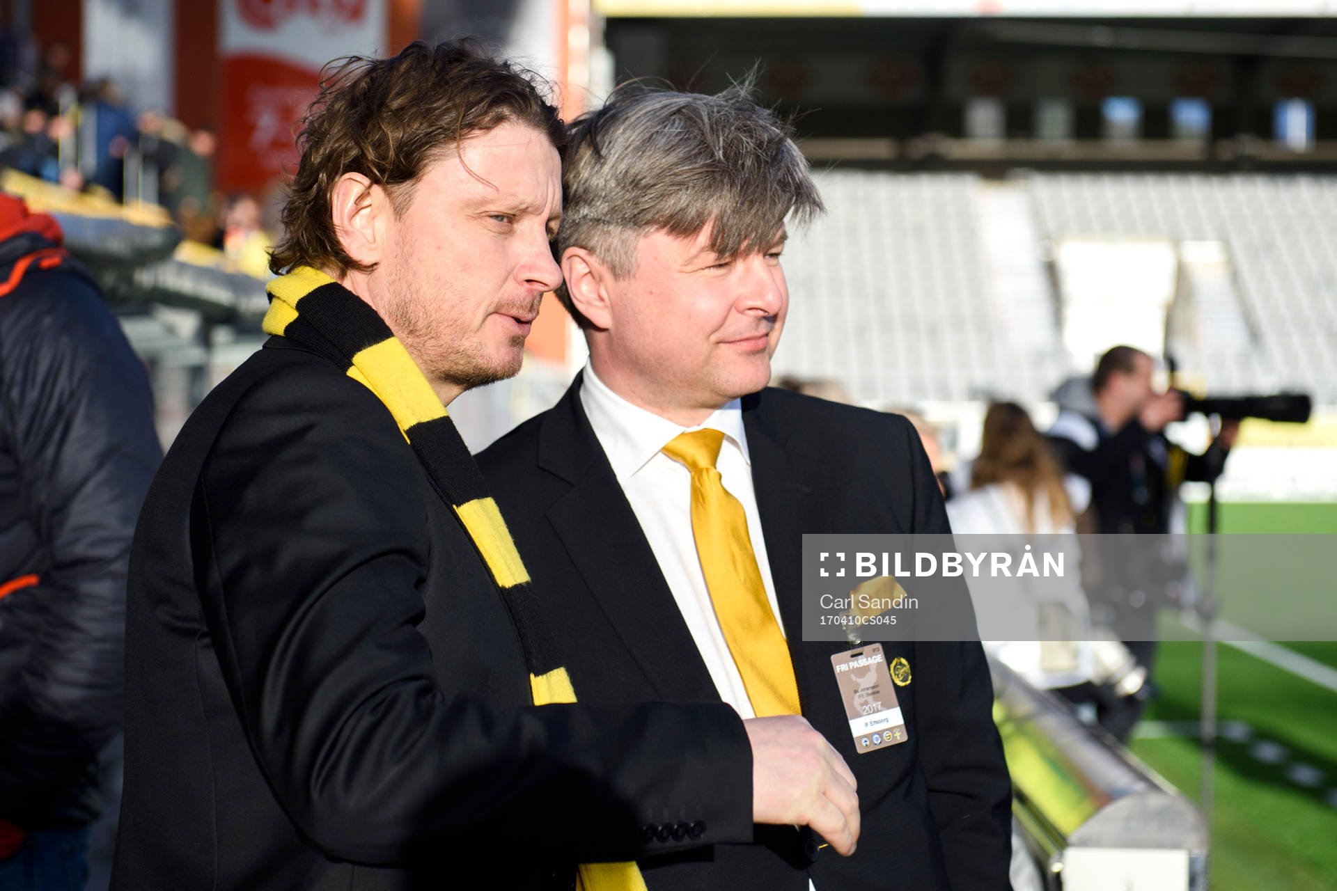 Elfsborgs sportchef Stefan Andreasson och ordförande Bo Johansson innan fotbollsmatchen i Allsvenskan mellan Elfsborg och AIK den 10 april 2017 i Borås.