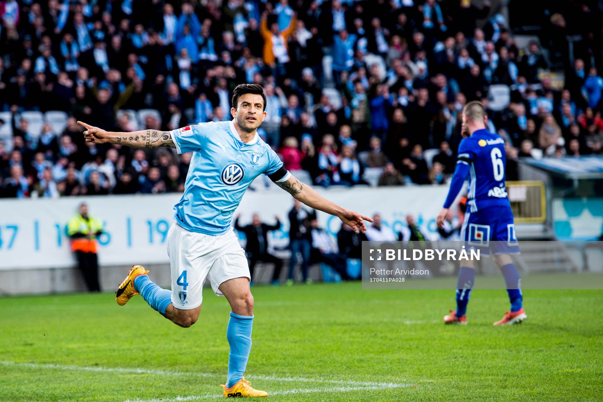 Malmö FFs Behrang Safari jublar
