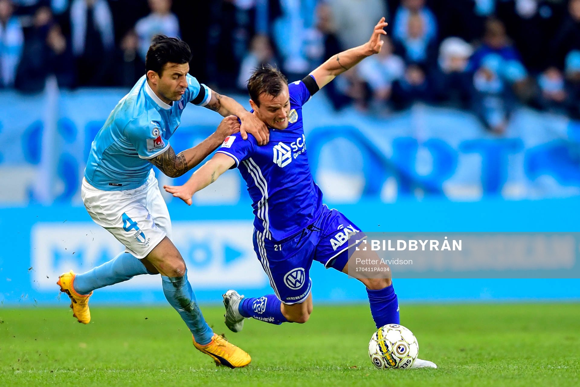 Malmö FFs Behrang Safari och Sundsvalls Eric Larsson