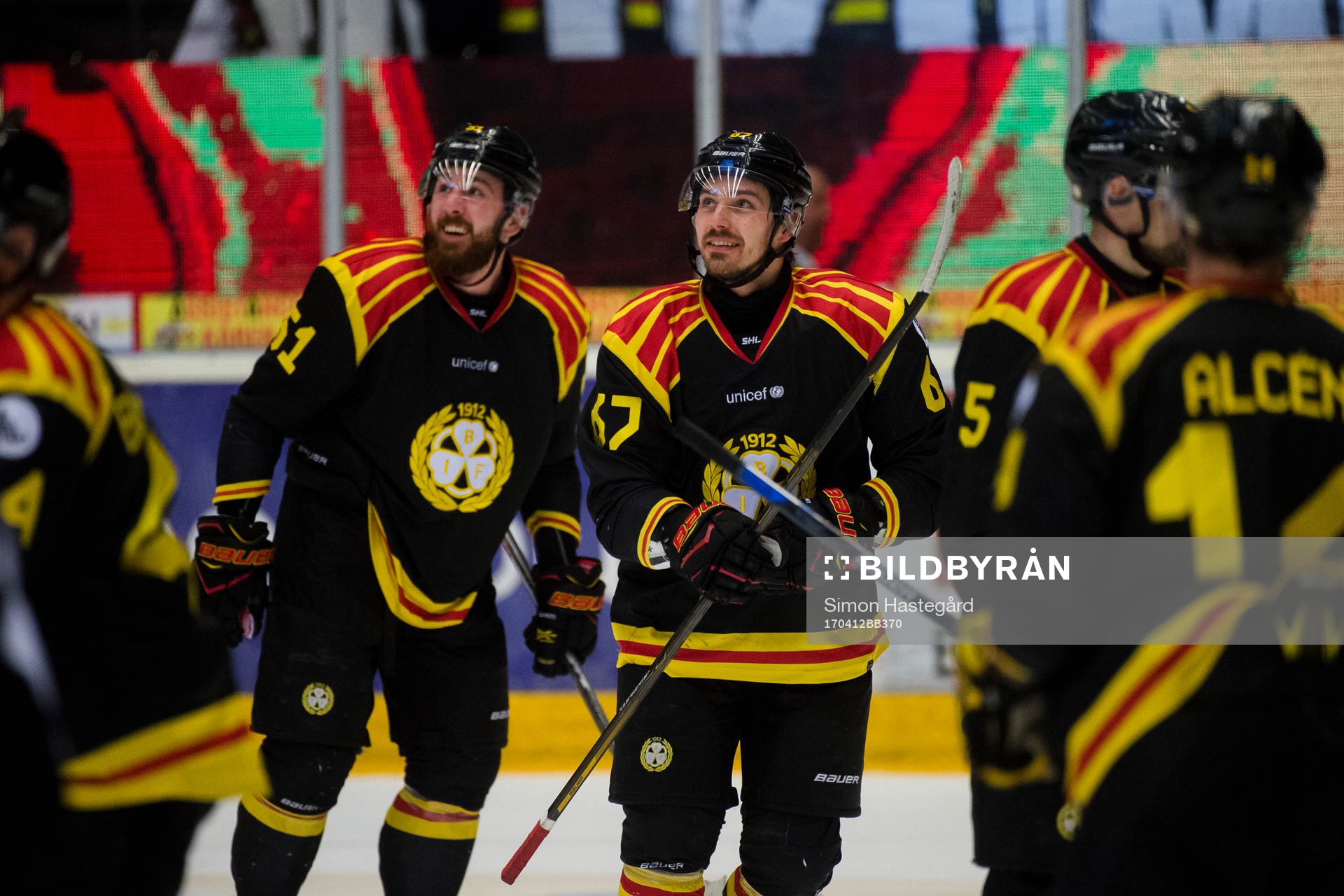 Brynäs Marc Zanetti och Tomas Zaborsky jublar