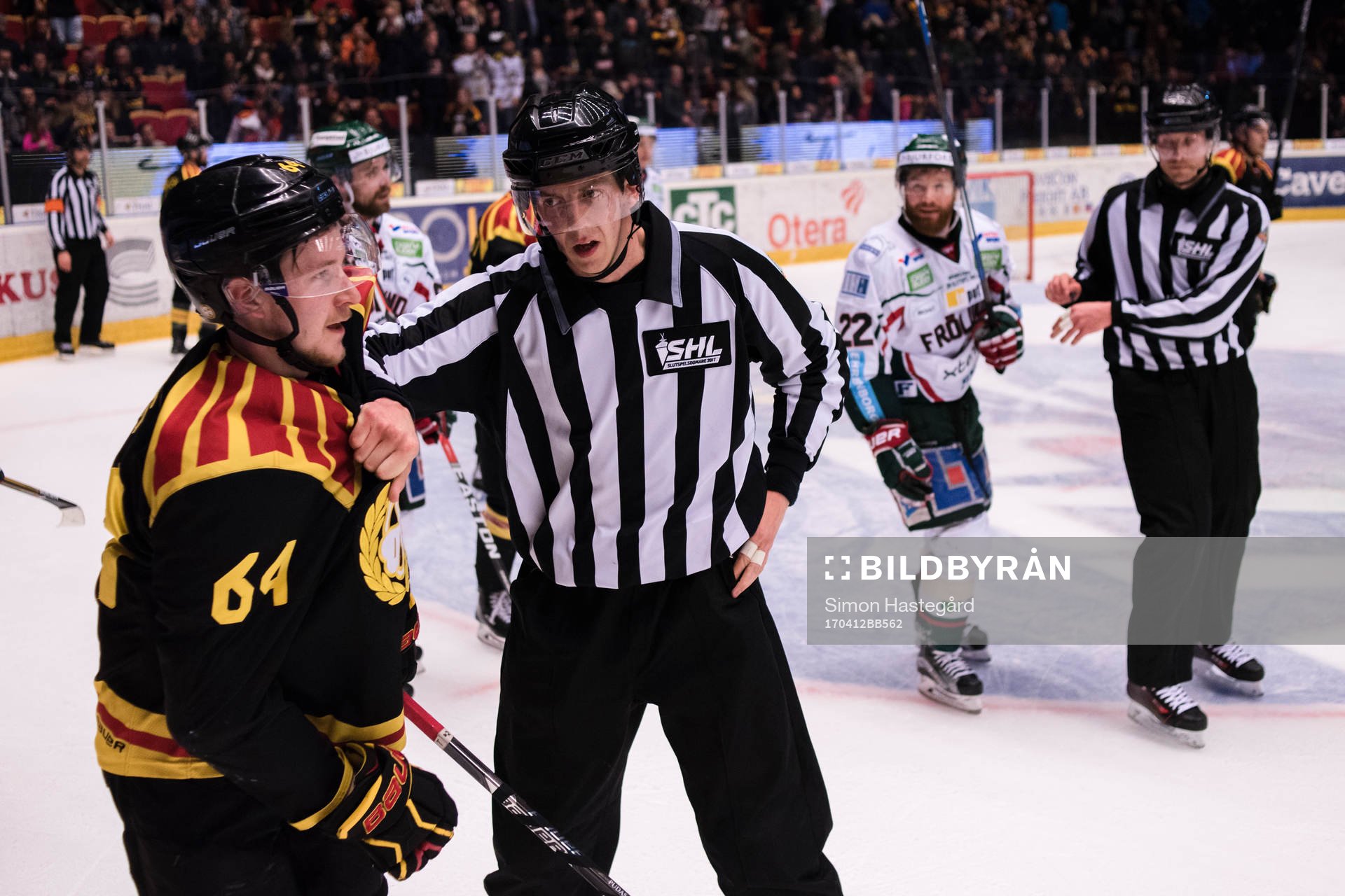Brynäs Jonathan Pudas och Frölundas Robin Figren