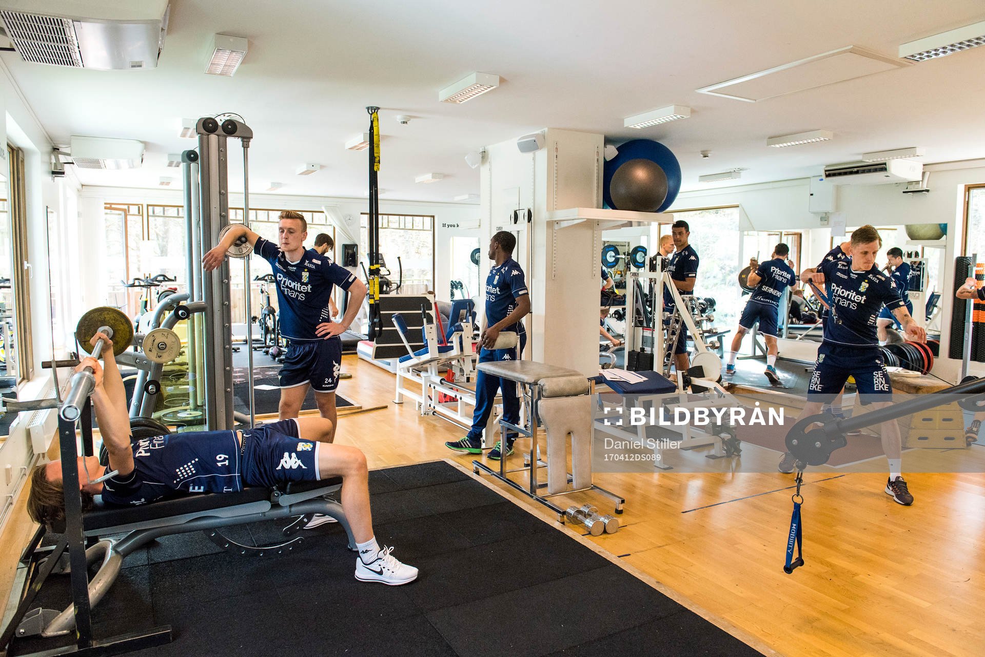 Laget gymtränar på Kamratgården