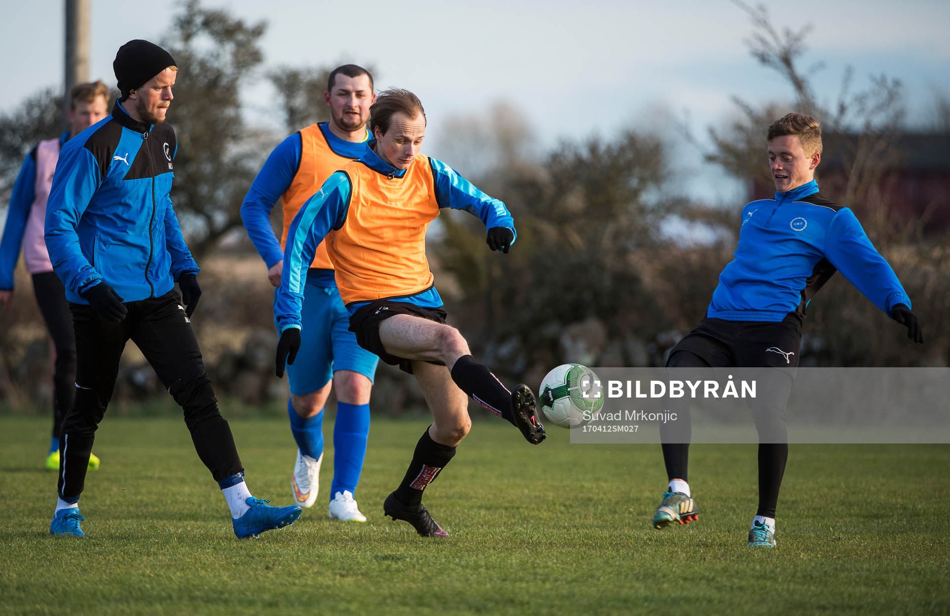 Träning med (RMIF) Runsten/Möckleby IFs A-lag på