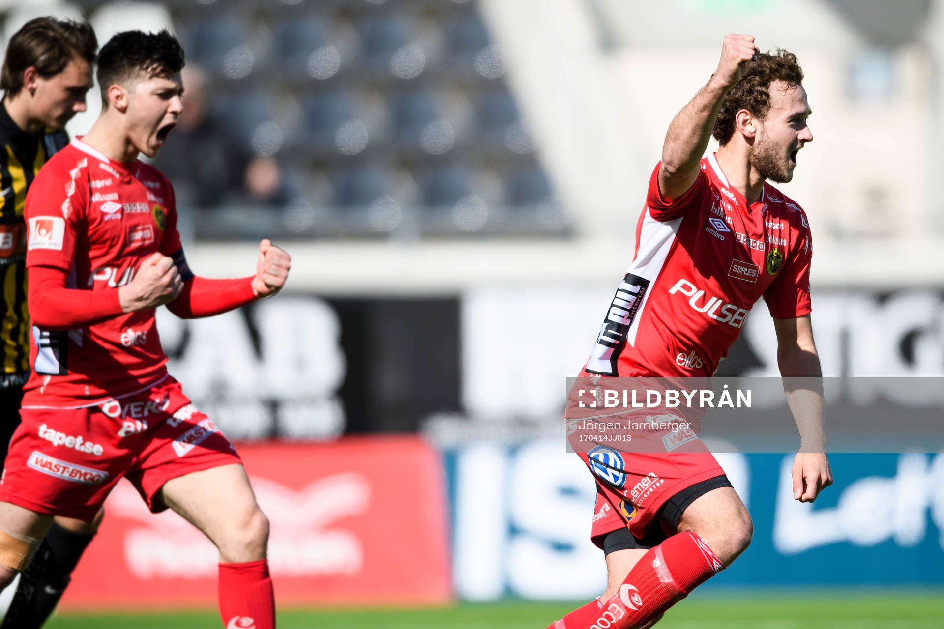 Elfsborgs Adrian Zeka jublar