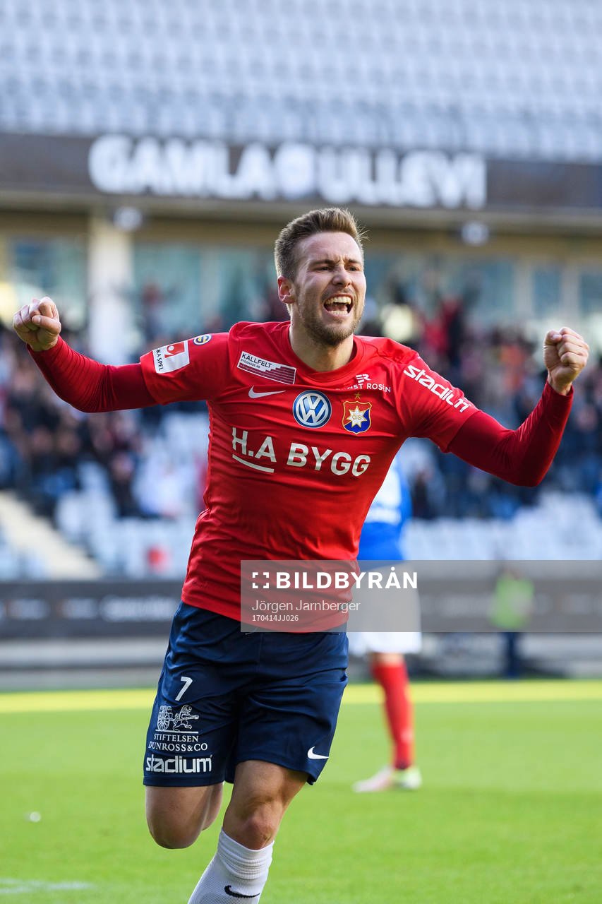 Örgrytes Daniel Sliper jublar