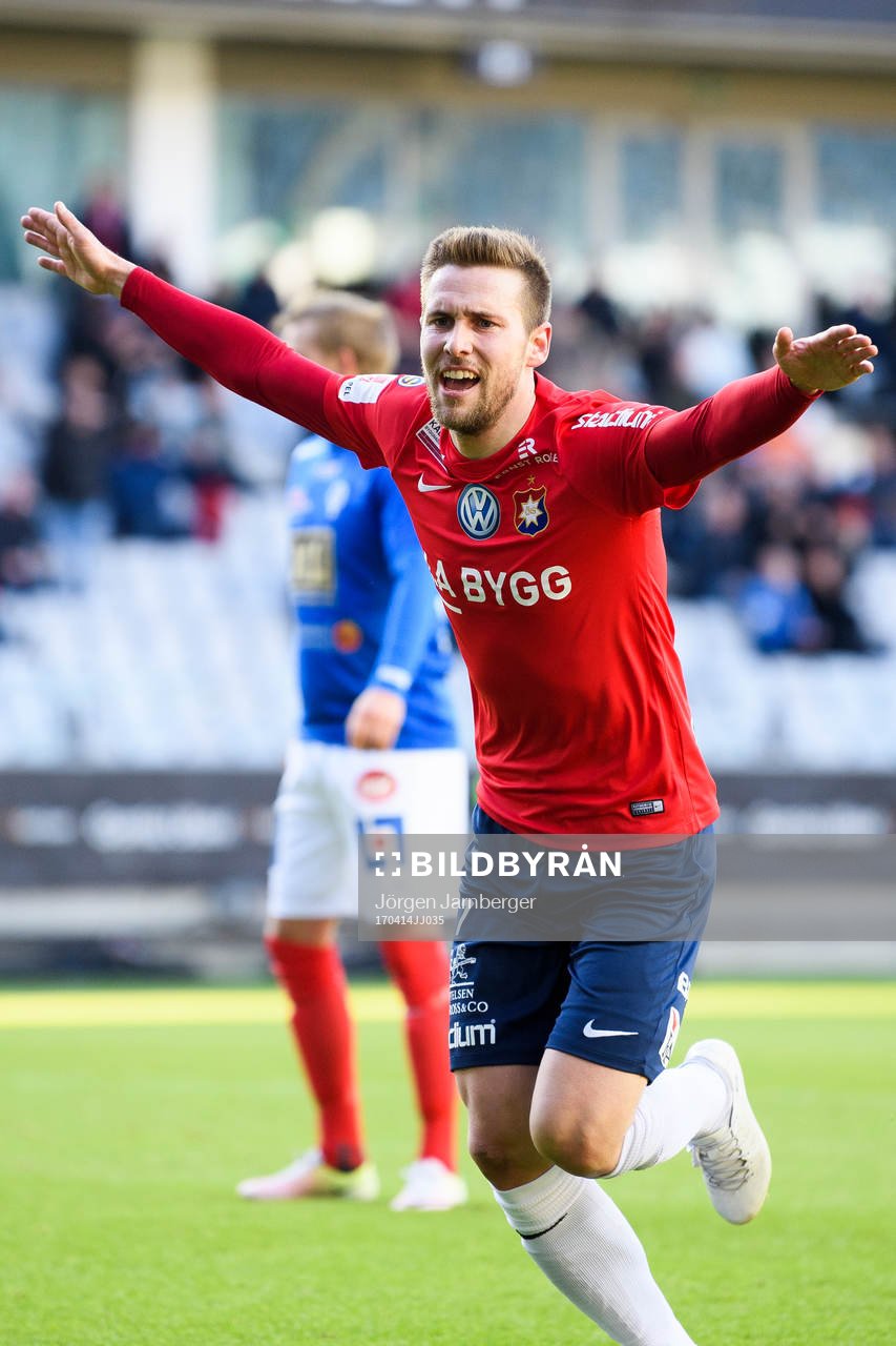 Örgrytes Daniel Sliper jublar