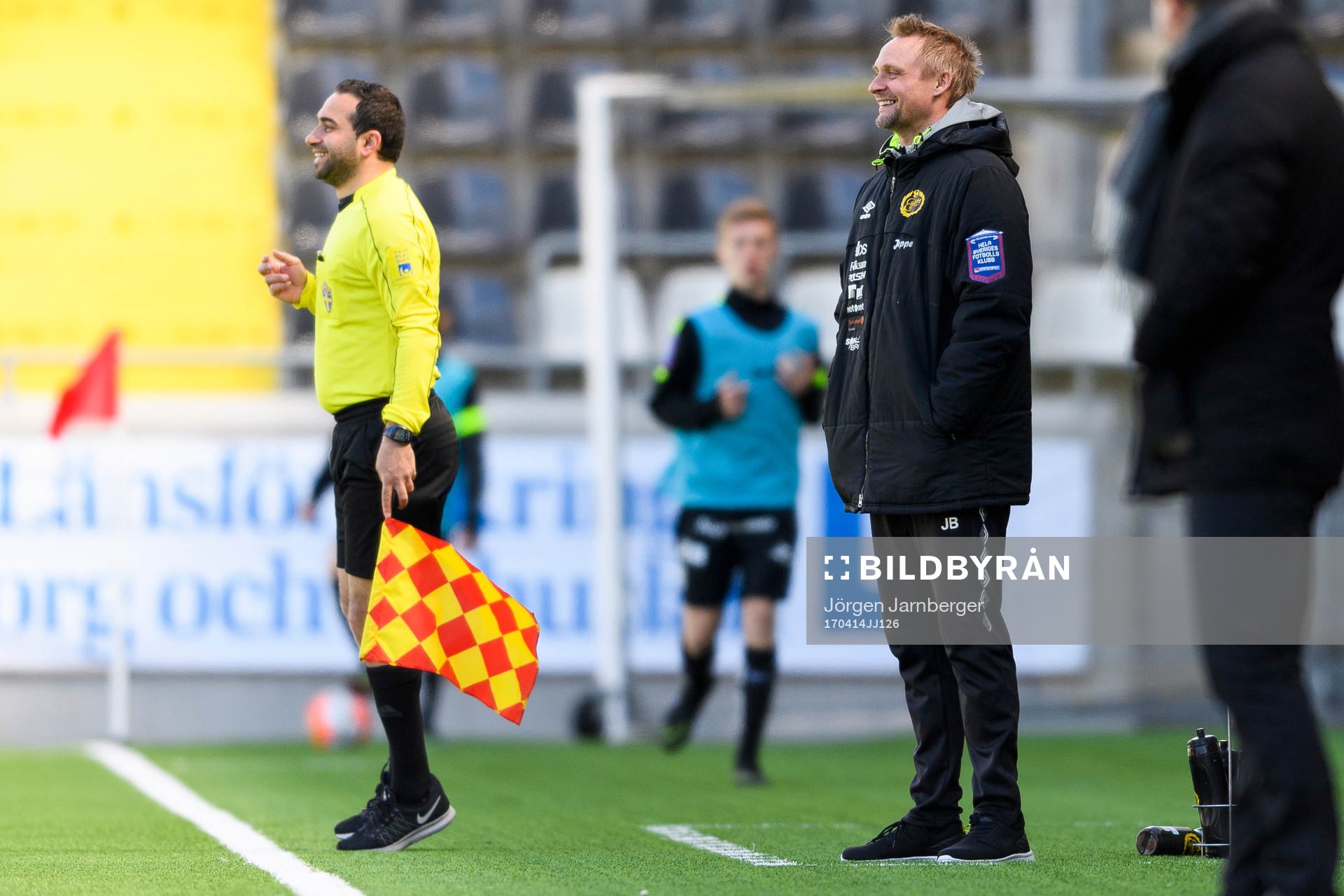 Elfsborgs tränare Jesper Bengtsson skrattar