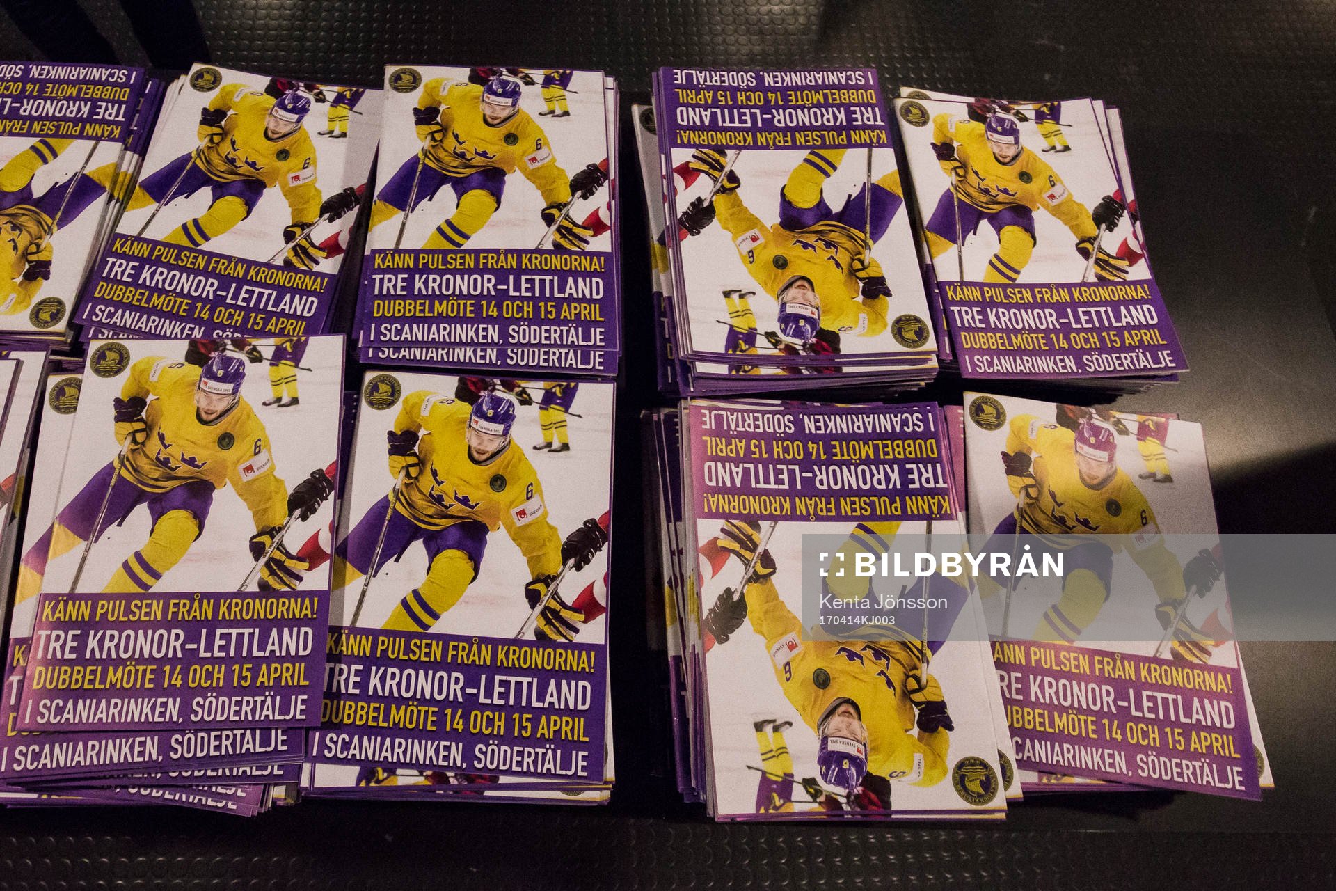 Matchprogram på ett bord