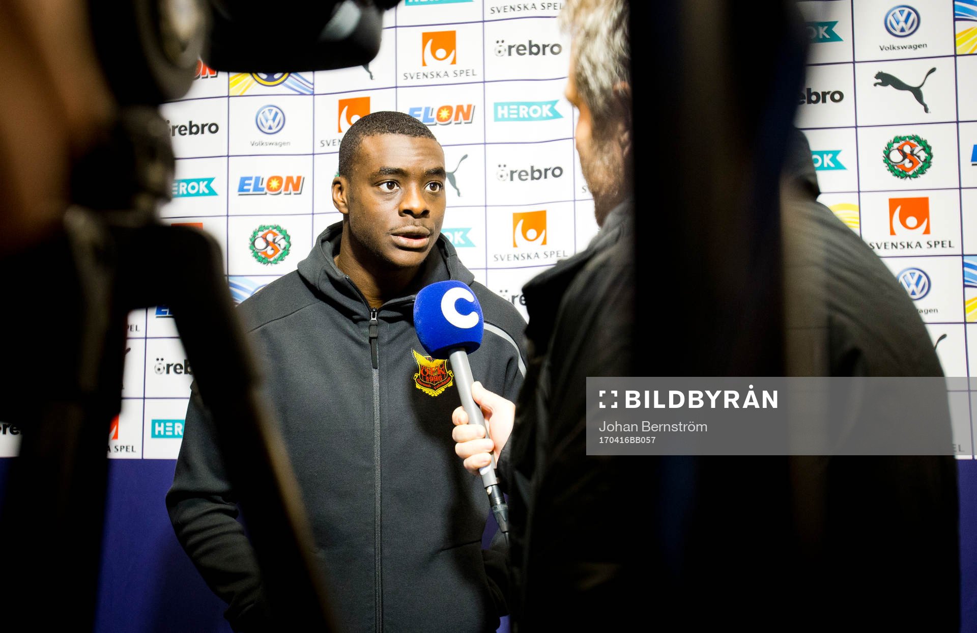 Östersunds Ken Sema blir intervjuad av cmore