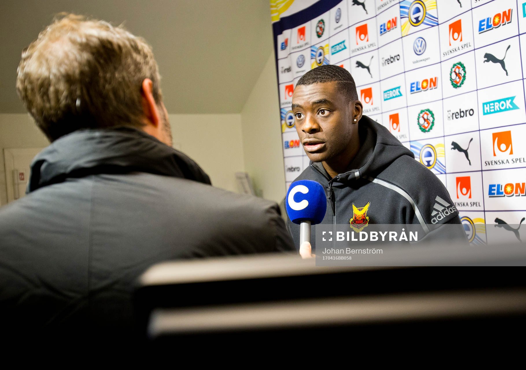 Östersunds Ken Sema blir intervjuad av cmore