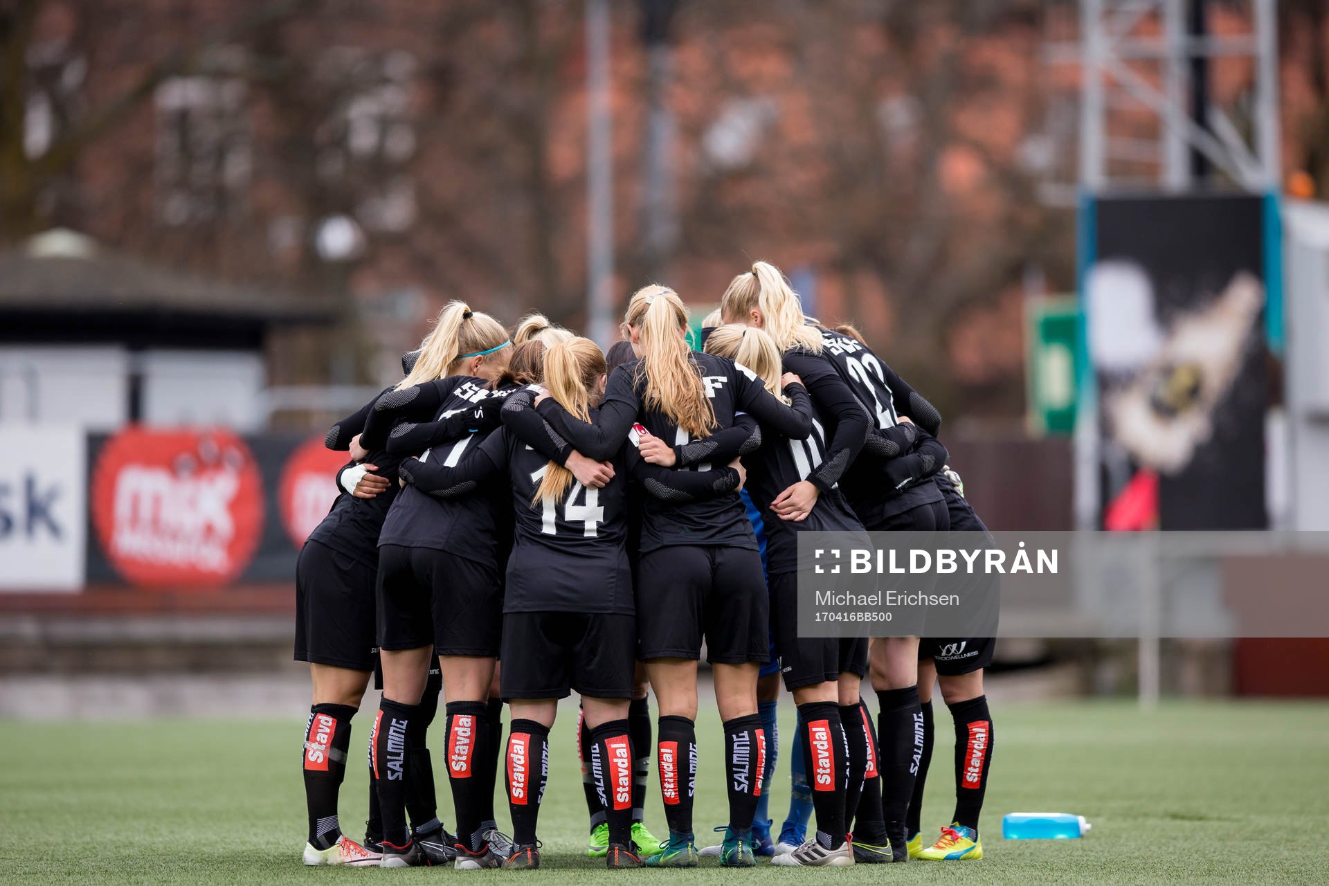Göteborgs samlade innan avspark i  fotbollsmatchen i