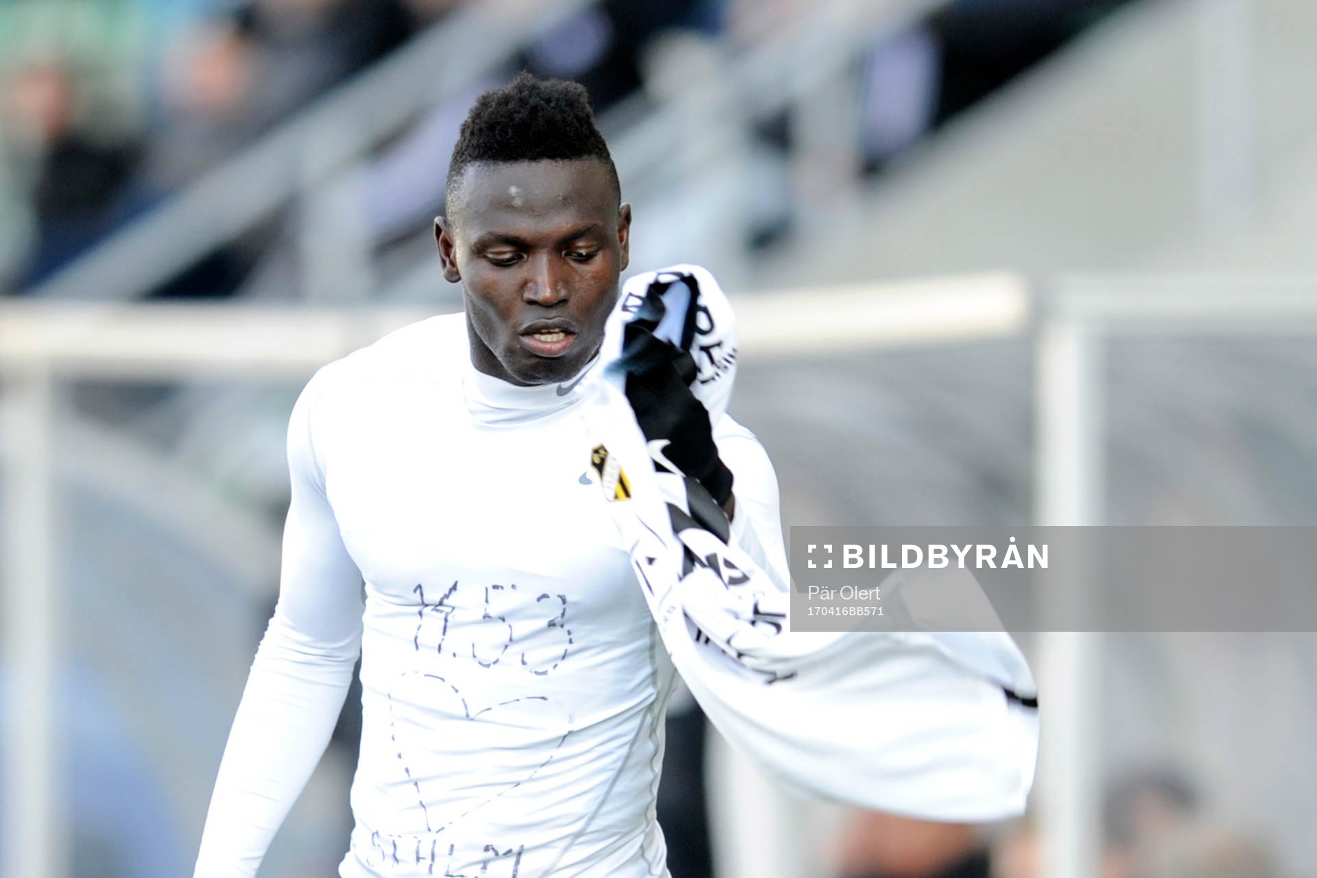 Häckens Alhassan Kamara jublar