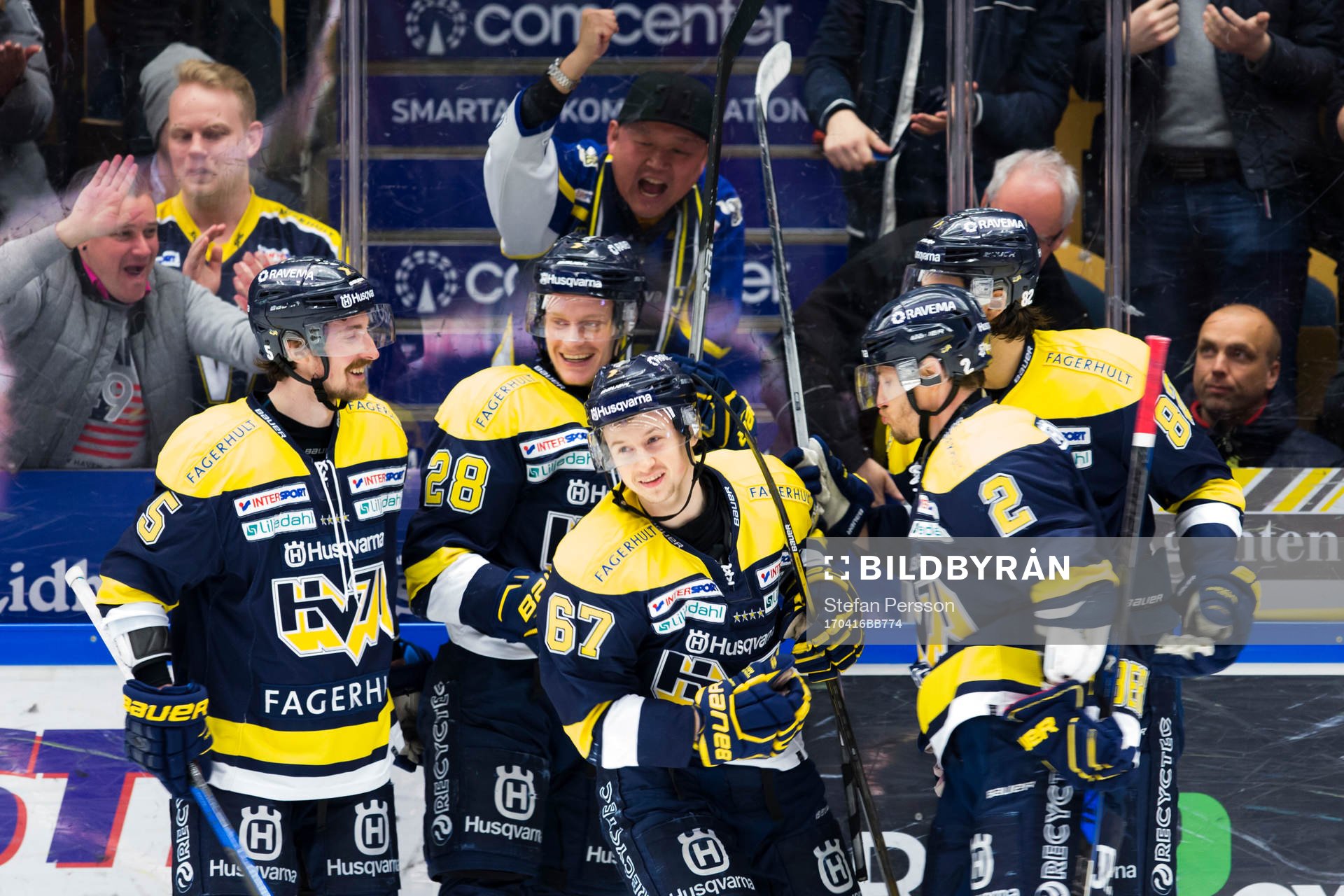 s Christoffer Törngren jublar