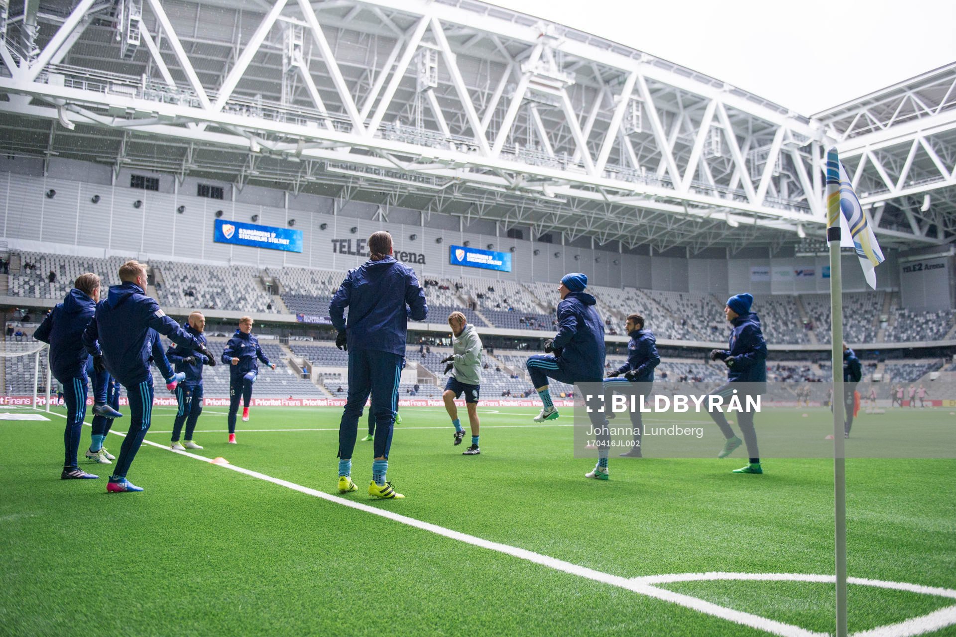 Djurgårdens spelare värmer upp