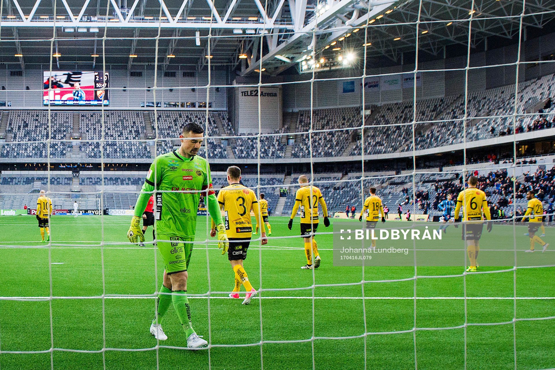 Elfsborgs målvakt Kevin Stuhr Ellegaard deppar