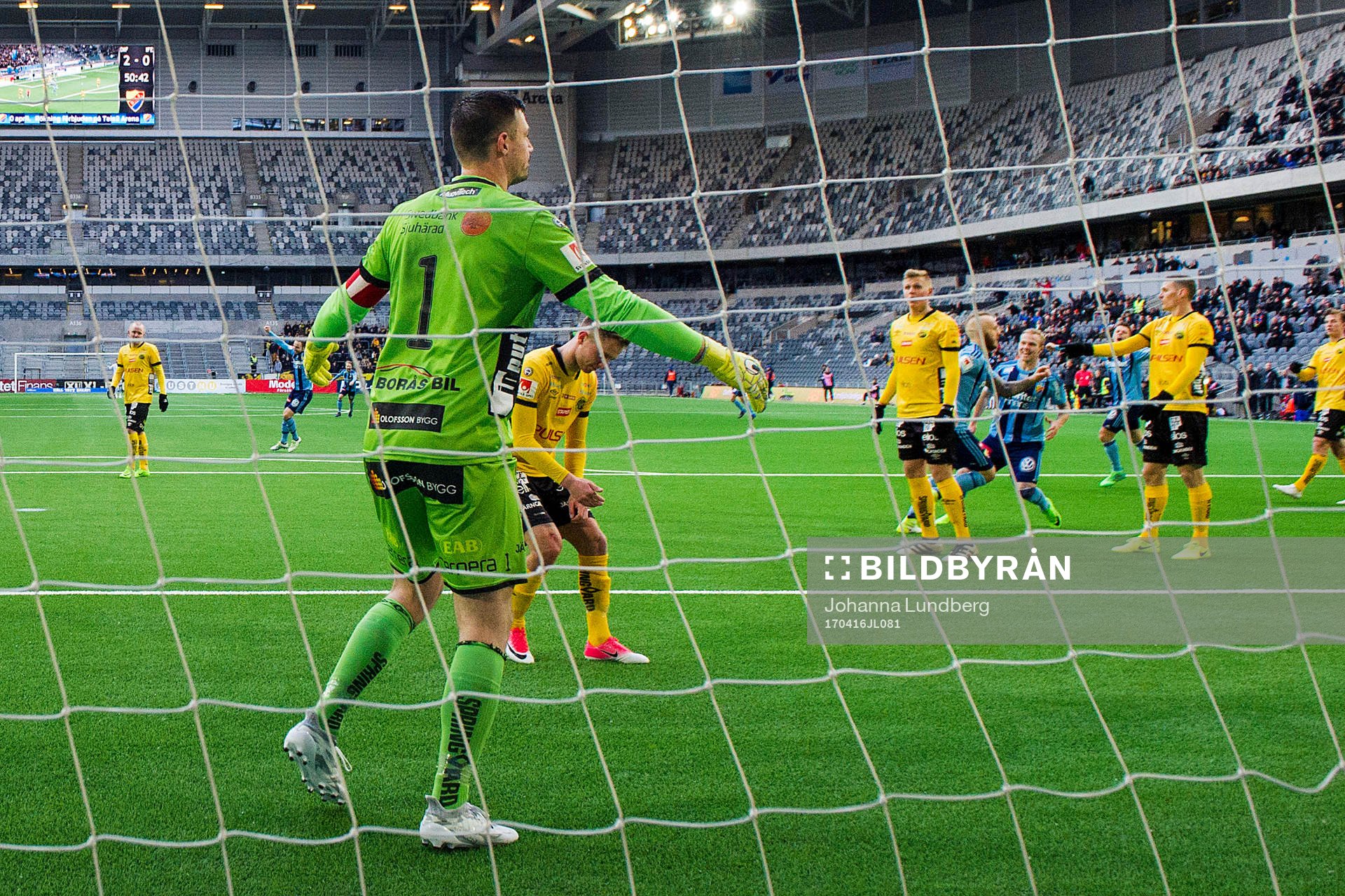 Djurgårdens Magnus Eriksson gör 3-0 och jublar med Gustav