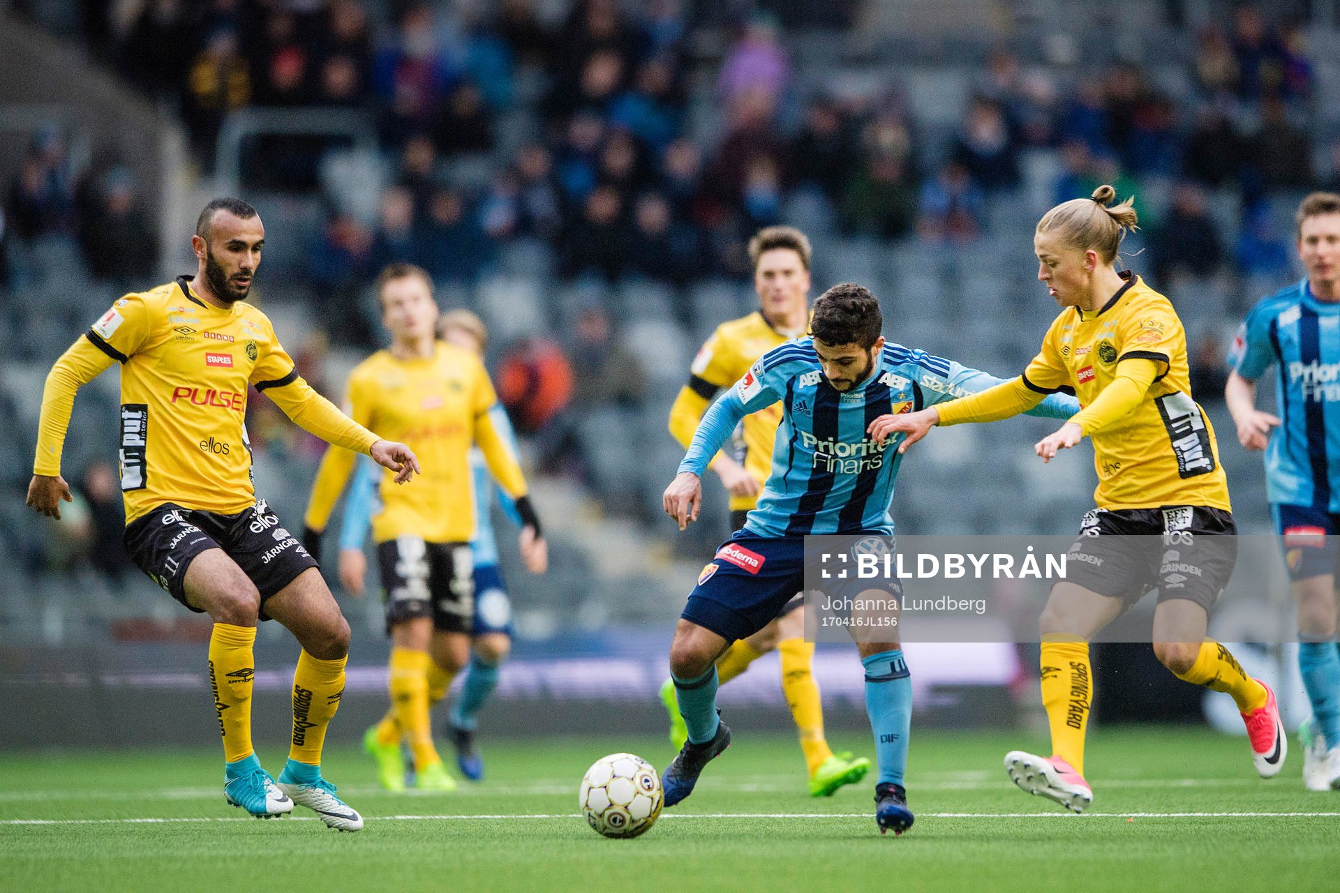 Elfsborgs Issam Jebali och Jesper Karlsson utmanar
