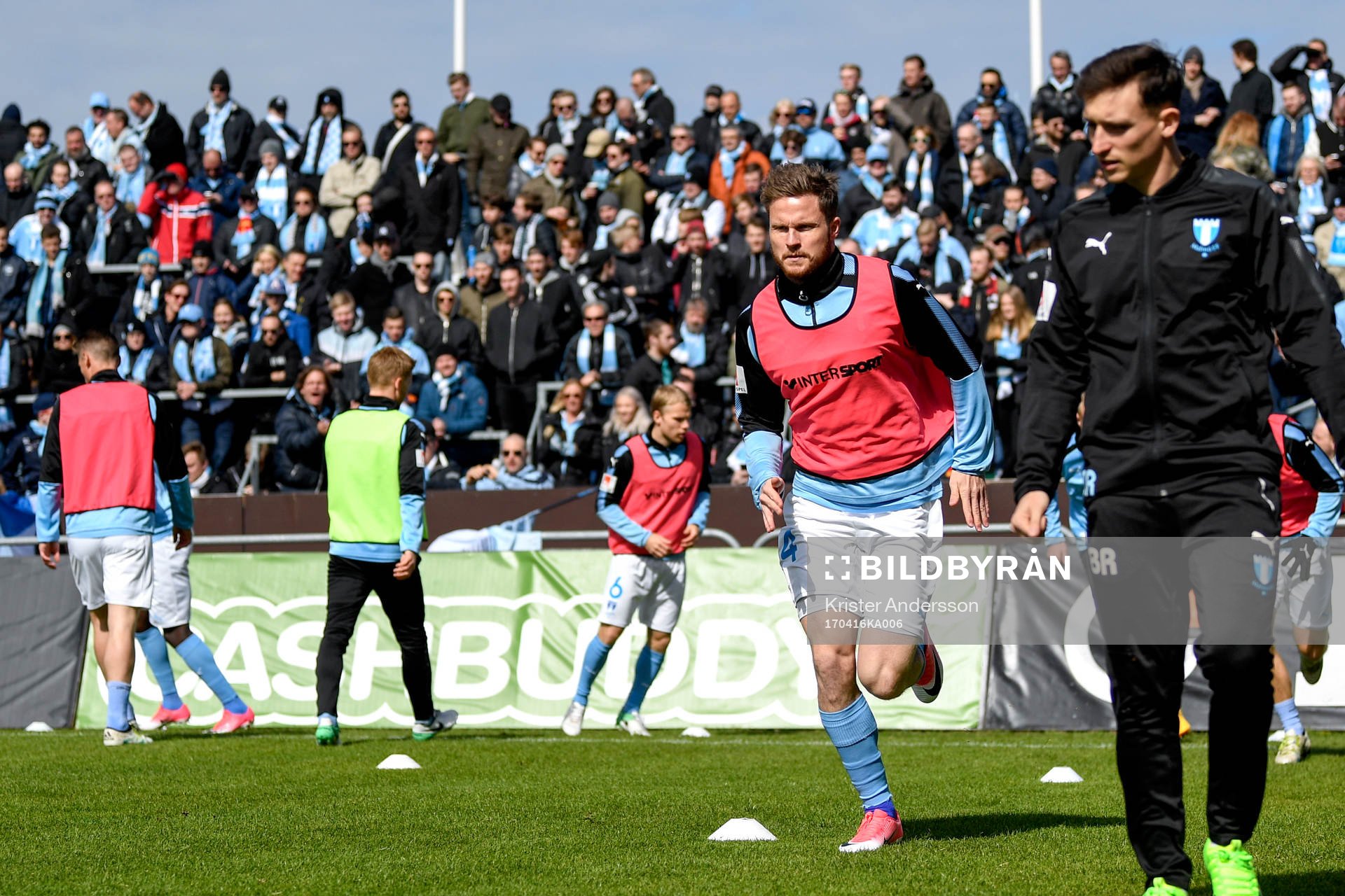 Malmö FFs Lasse Nielsen värmer upp