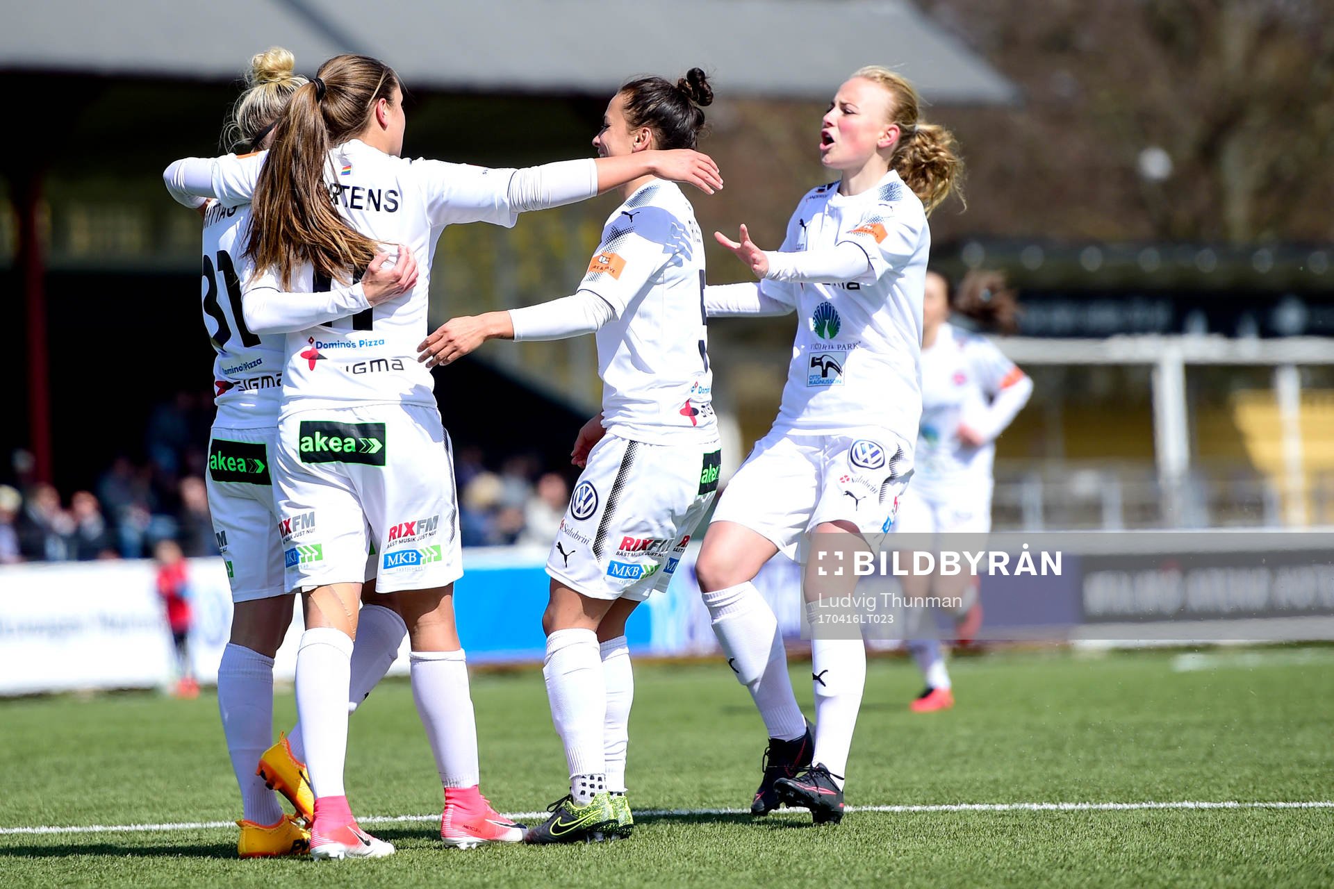 Rosengårds Lieke Martens jublar med lagkamrater