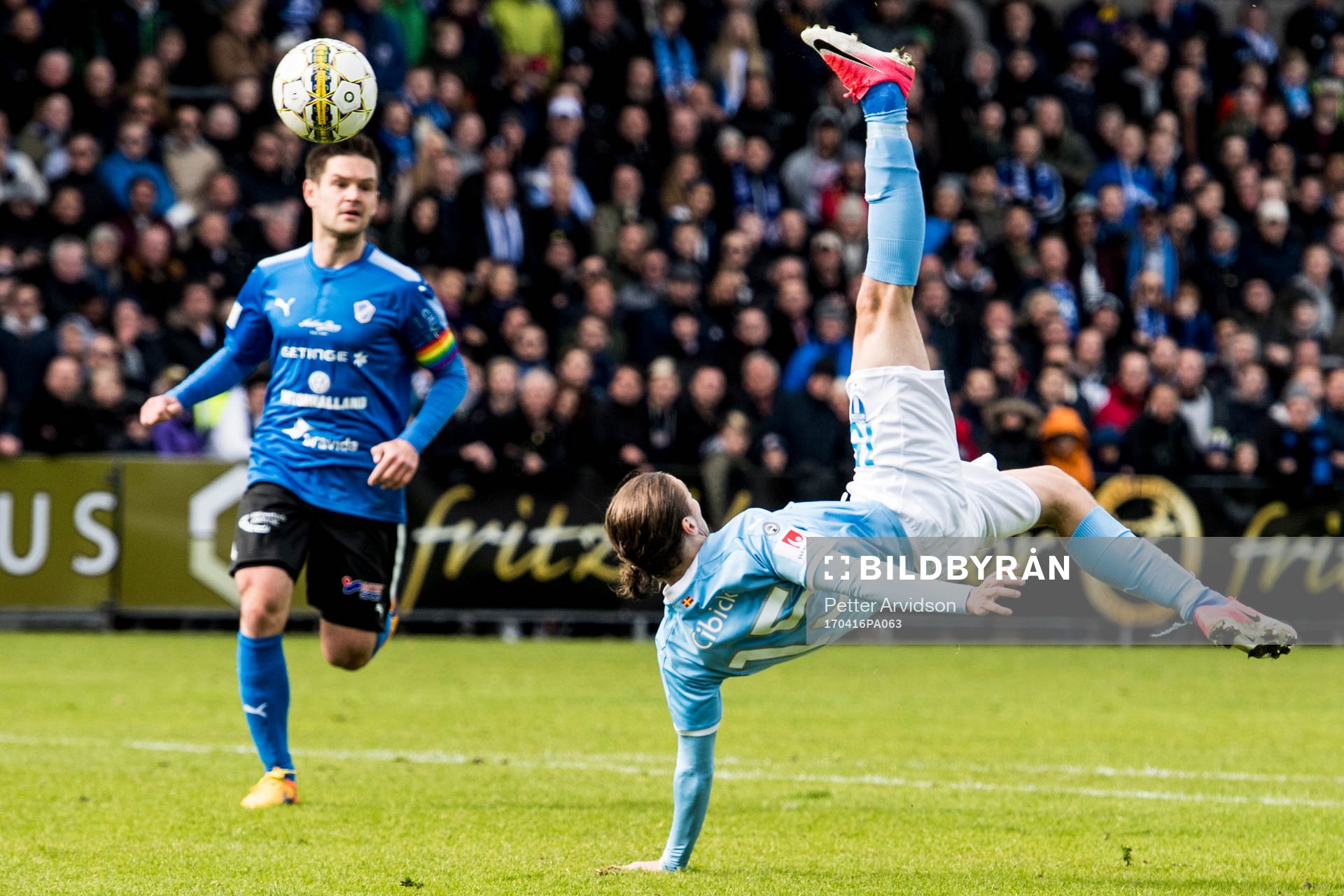 Malmö FFs Pawel Cibicki gör 0-2 på cykelspark
