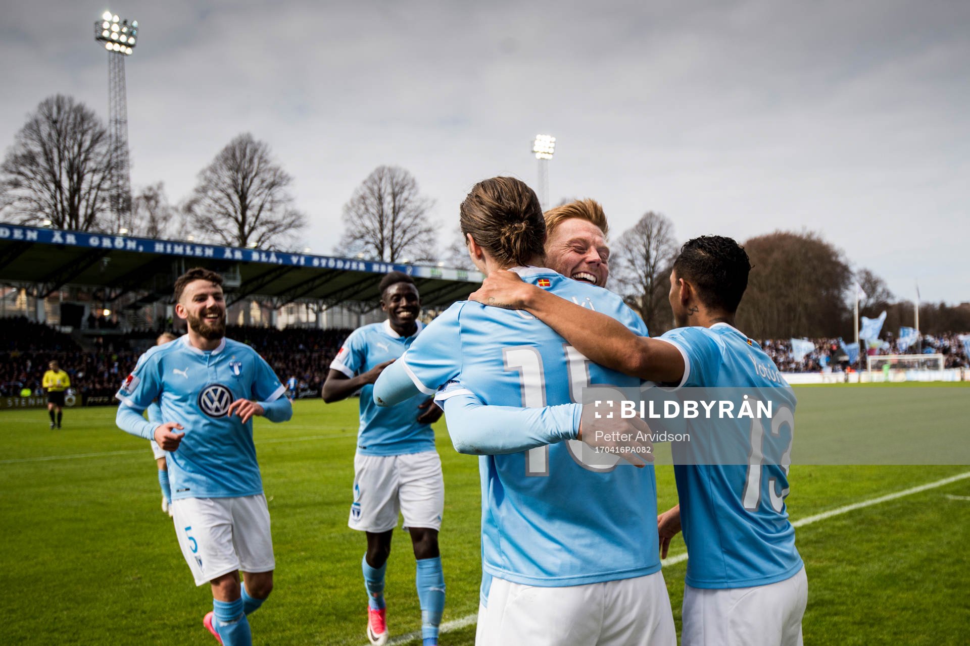 Malmö FFs Anders Christiansen och Yoshimar Yotún jublar