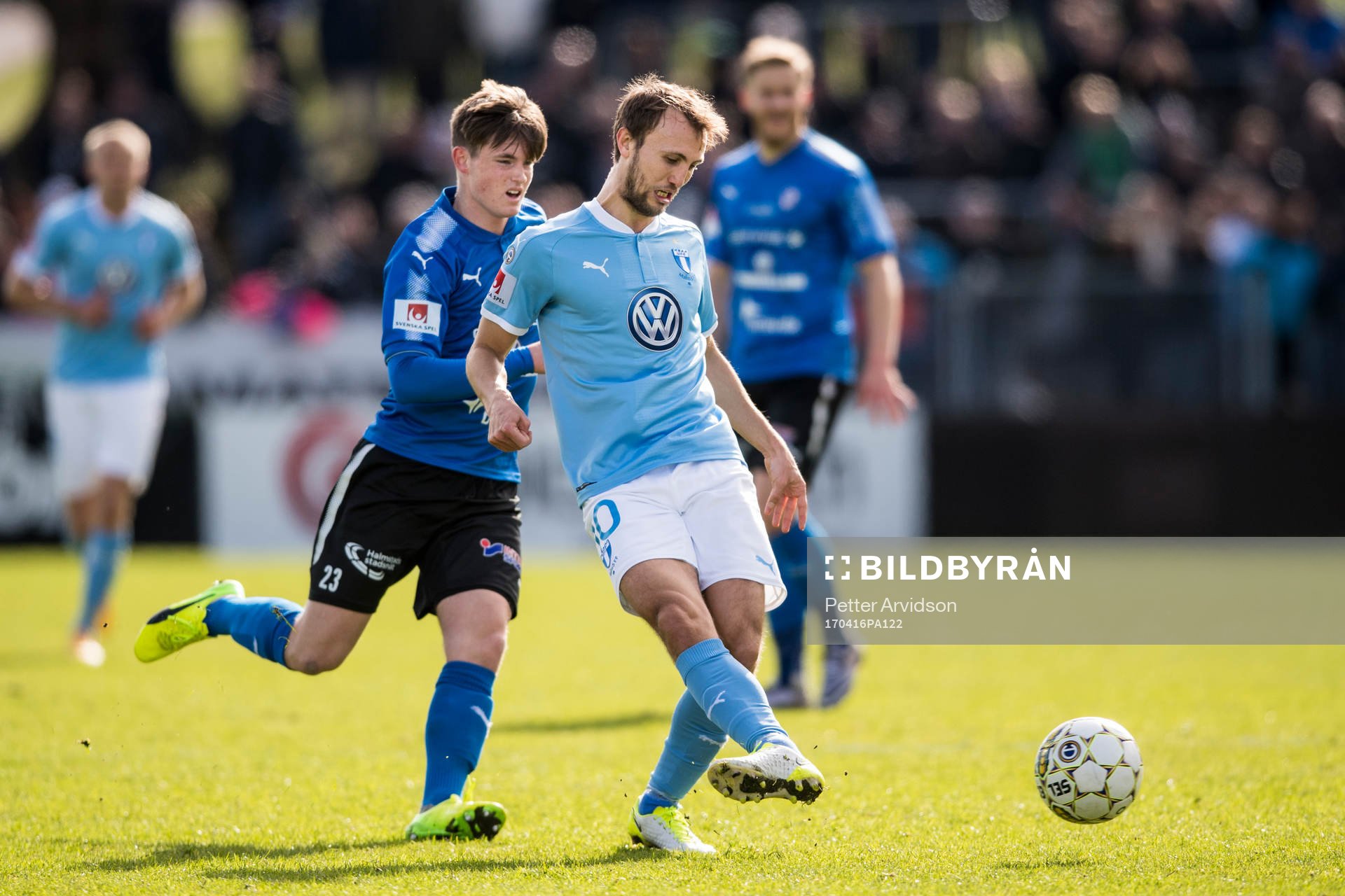 Malmö FFs Magnus Wolff Eikrem och Halmstads Jonathan