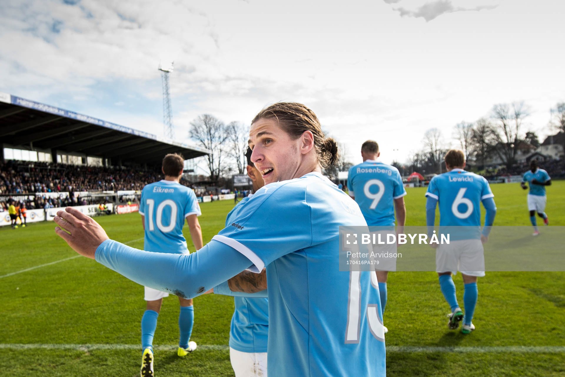 Malmö FFs Pawel Cibicki jublar