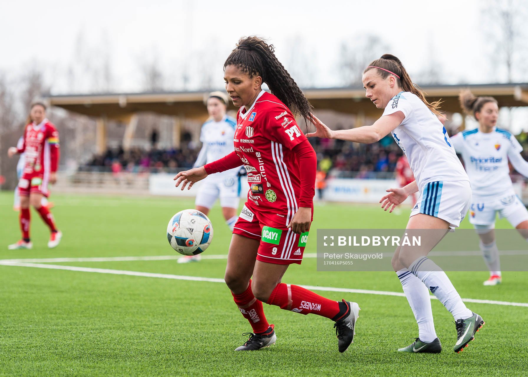 Piteås Madelen Janogy och Djurgårdens Hallbera Gisladottir
