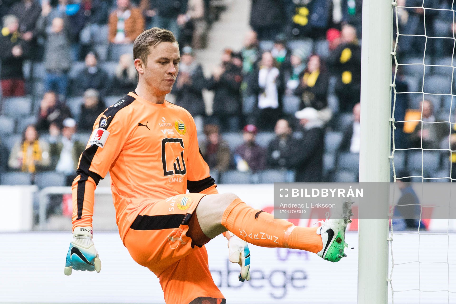 Hammarbys målvakt Ögmundur Kristinsson regerar