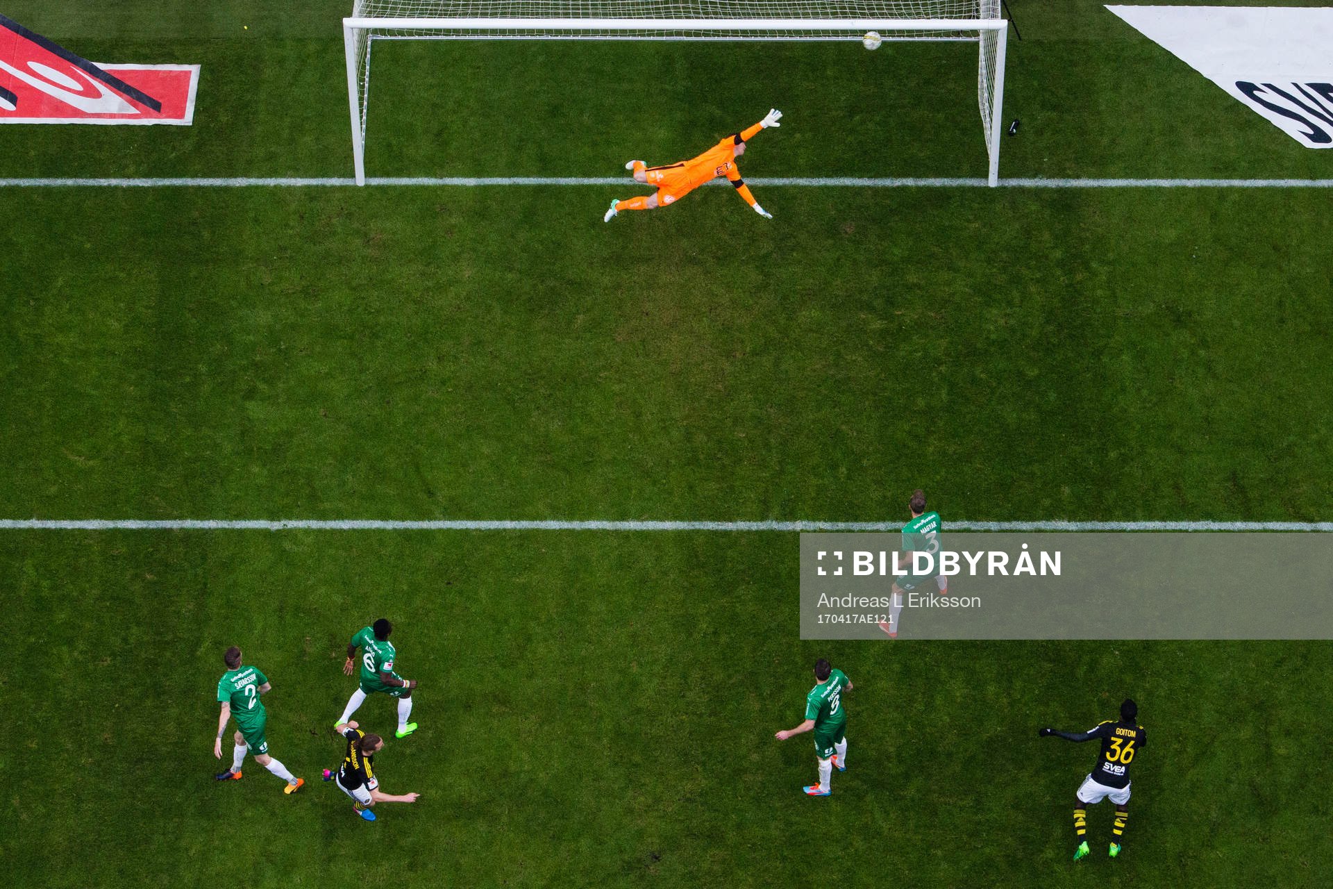 Hammarbys målvakt Ögmundur Kristinsson släpper in 1-0