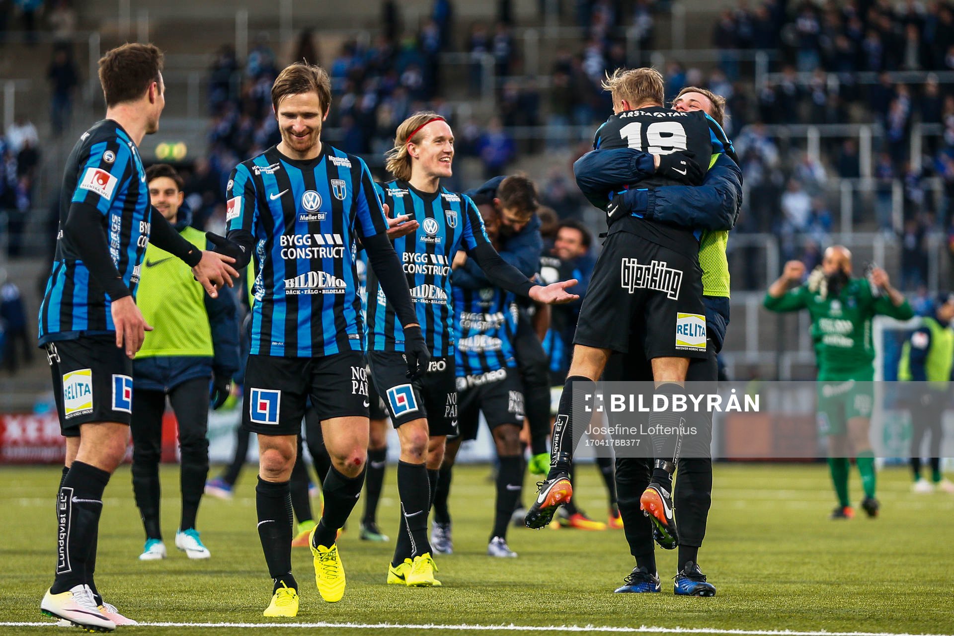 Sirius spelare jublar