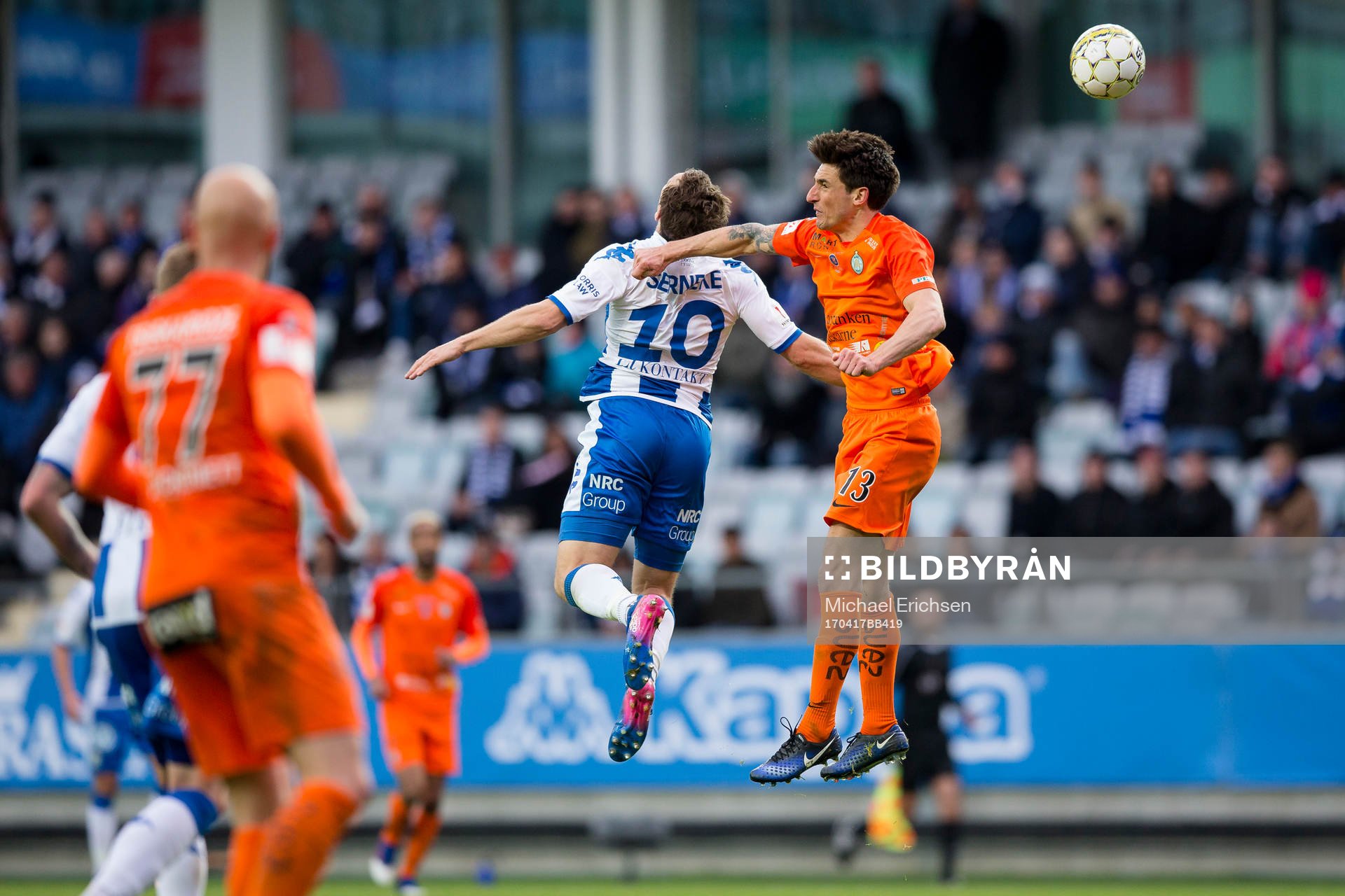 IFK Göteborgs Tobias Hysen i nickduell med AFC Eskilstunas