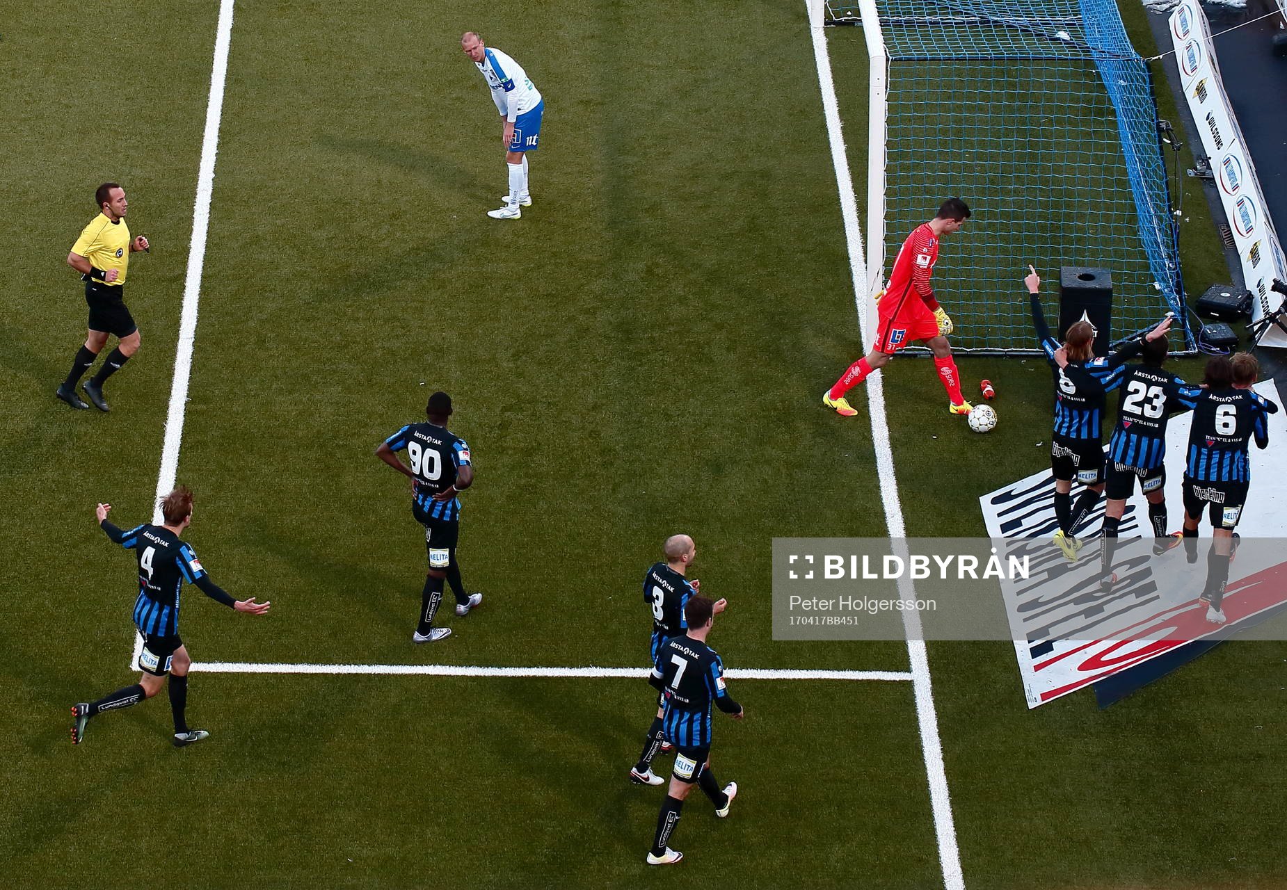 Mål 0-2 av Sirius Christer Gustafsson