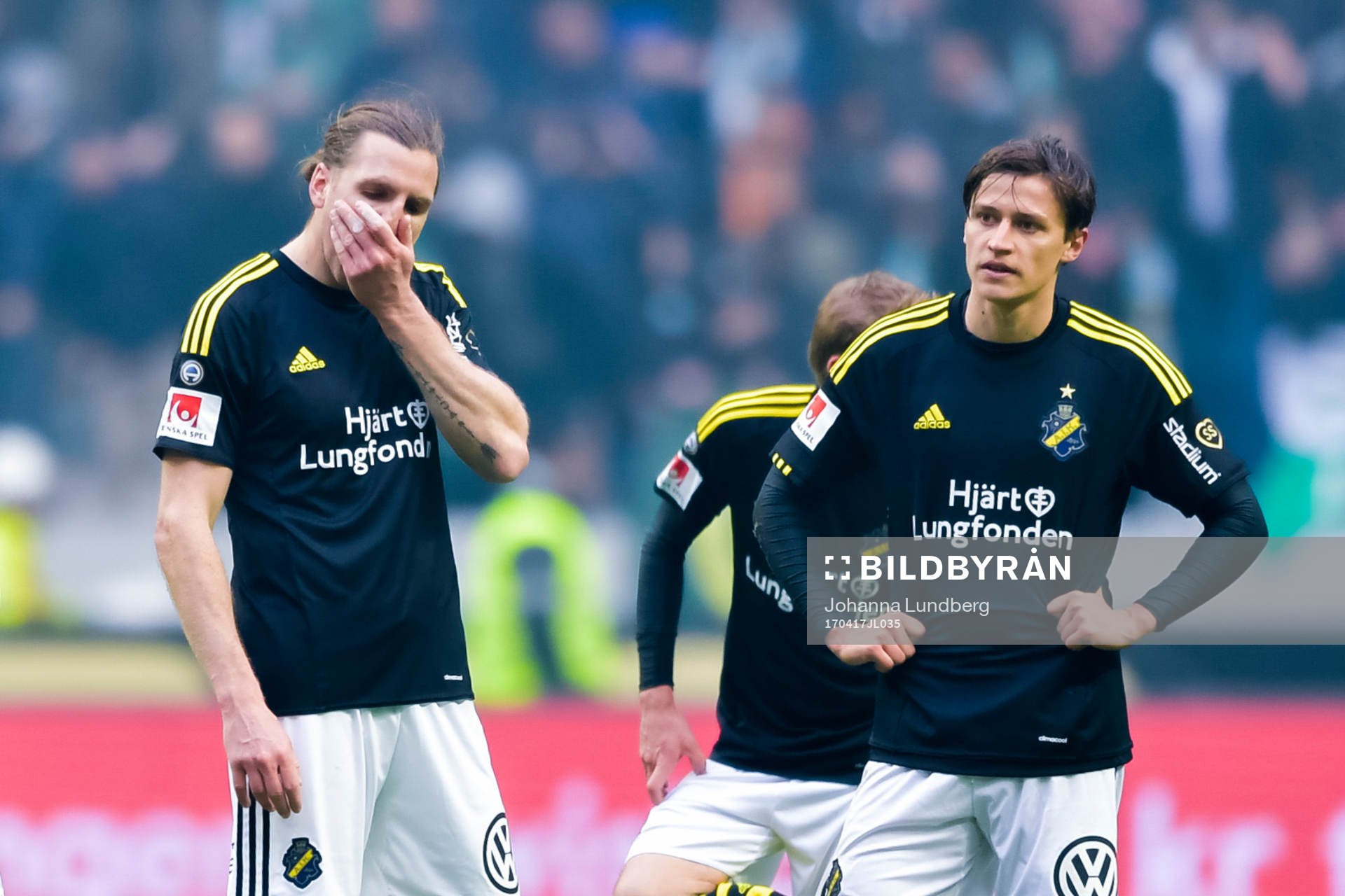 s Nils-Eric Johansson och Simon Thern deppar