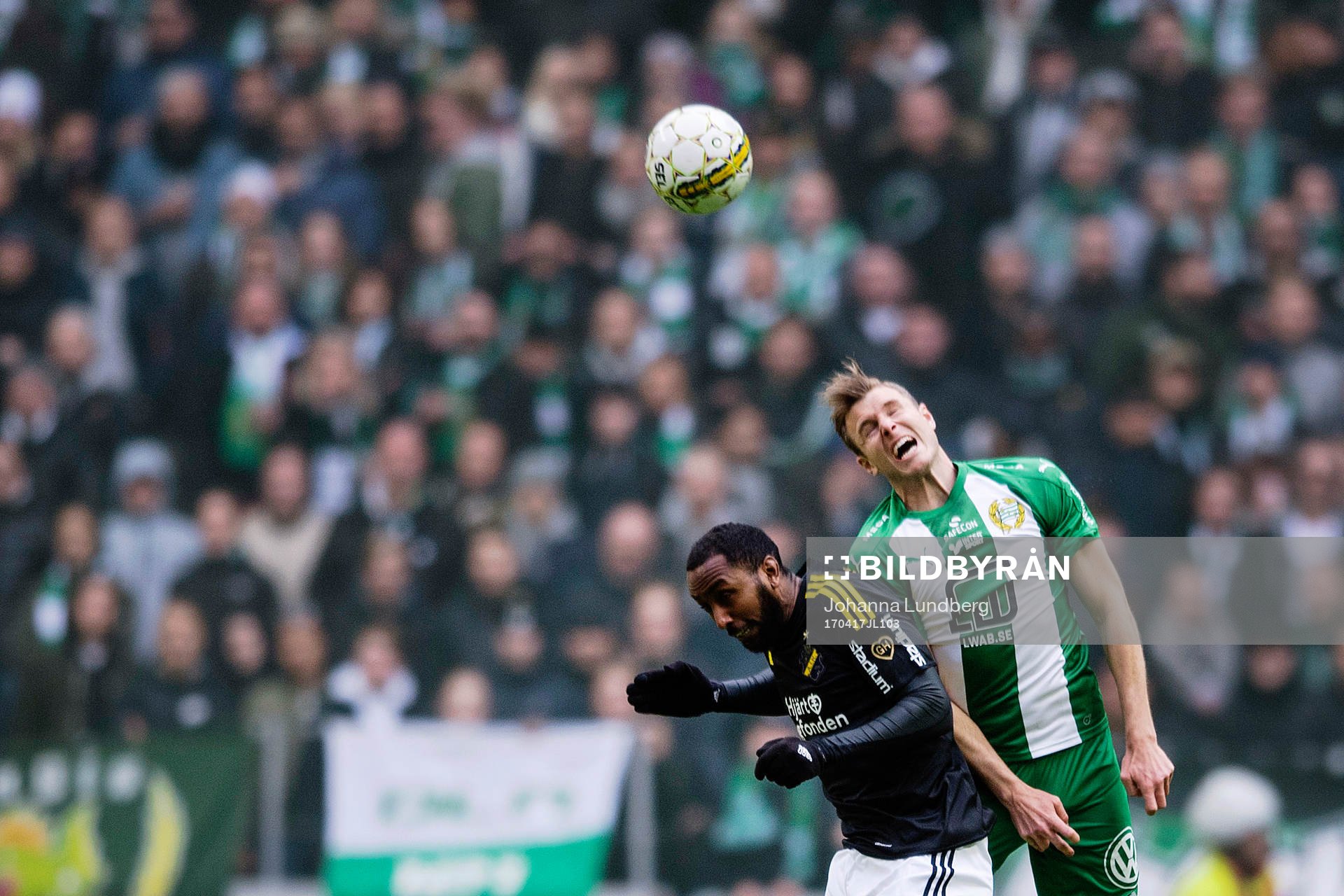 s Henok Goitom och Hammarbys Richard Magyar