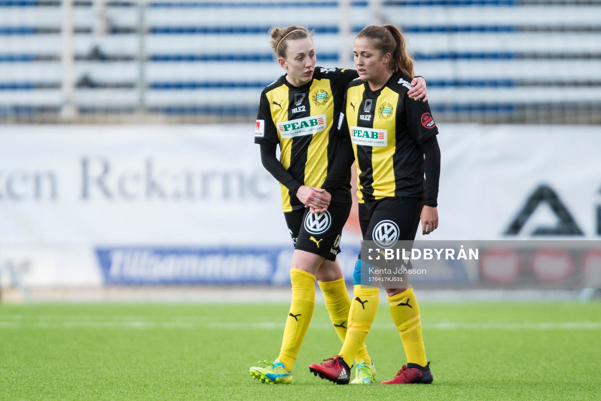 Hammarbys Olga Ekblom och Filippa Angeldal deppar