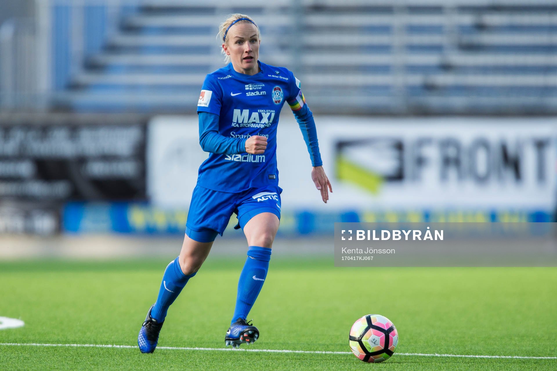 Eskilstuna Uniteds Petra Johansson i aktion