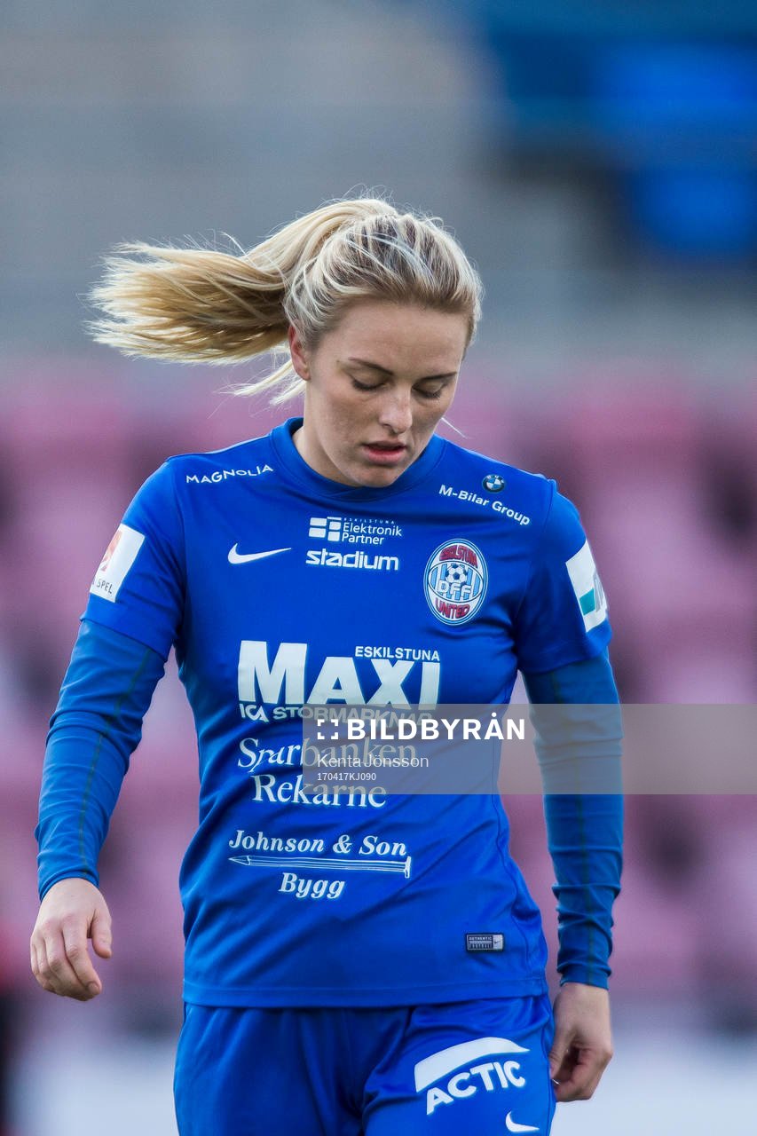 Eskilstuna Uniteds Mimmi Larsson deppar