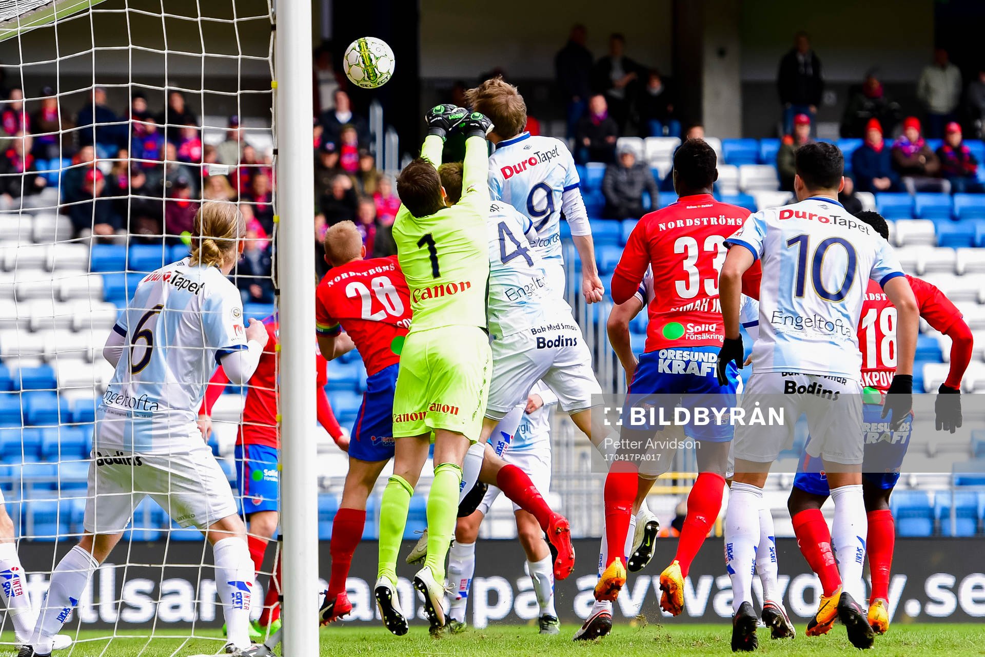 Gefles Johan Oremo gör självmål vilket resulterar i 1-1