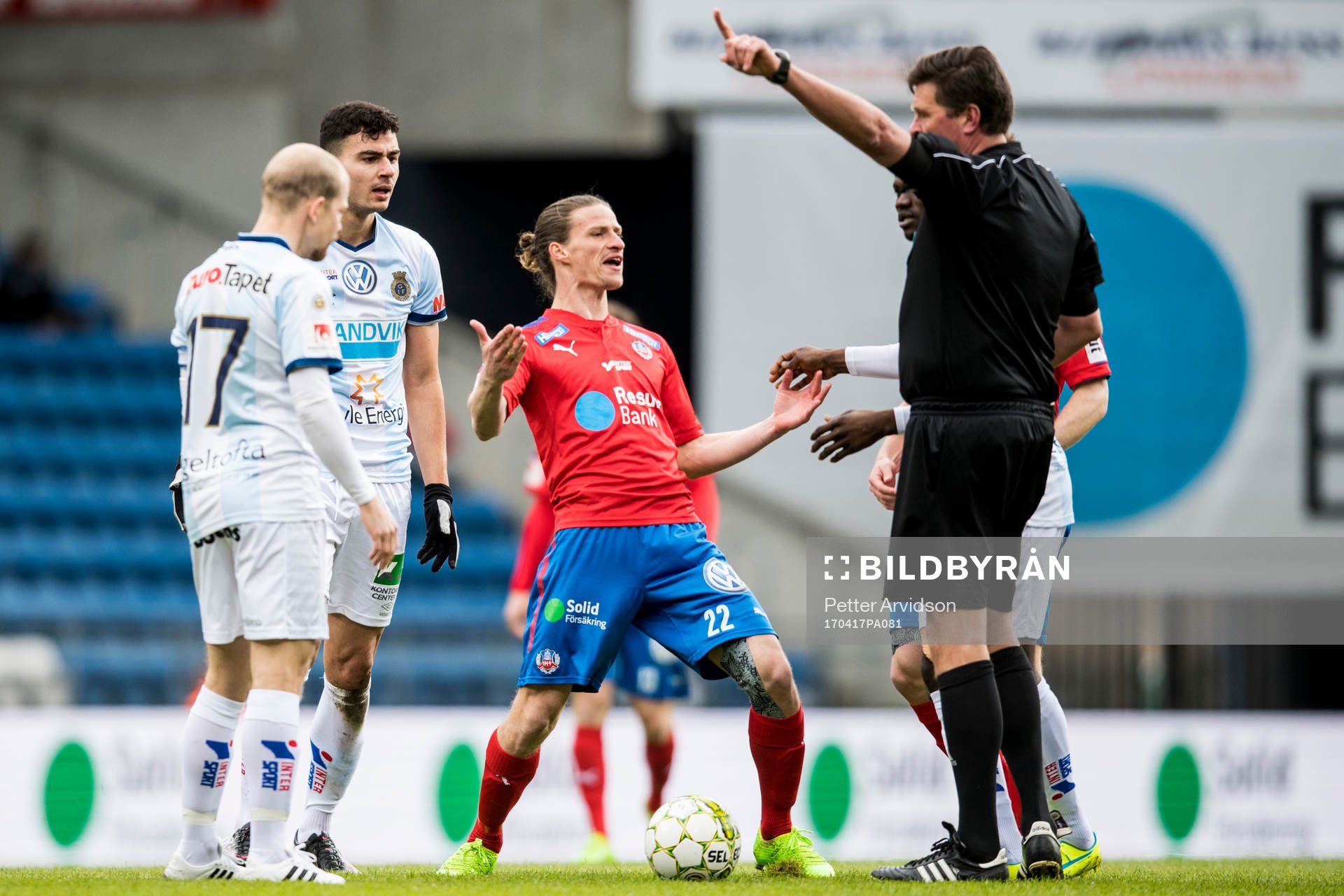 Helsingborgs Jesper Lange och Gefles Deniz Hümmet i