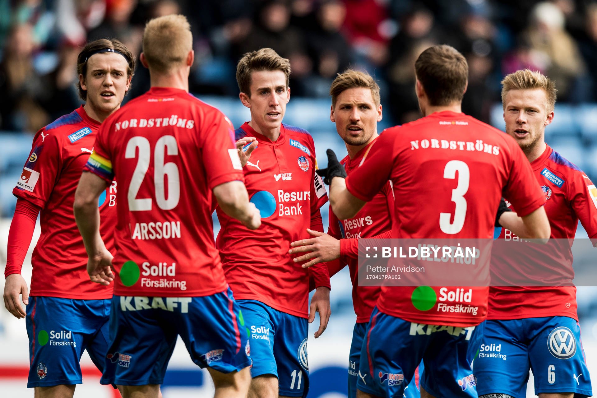 Helsingborgs Adam Eriksson jublar med lagkamrater