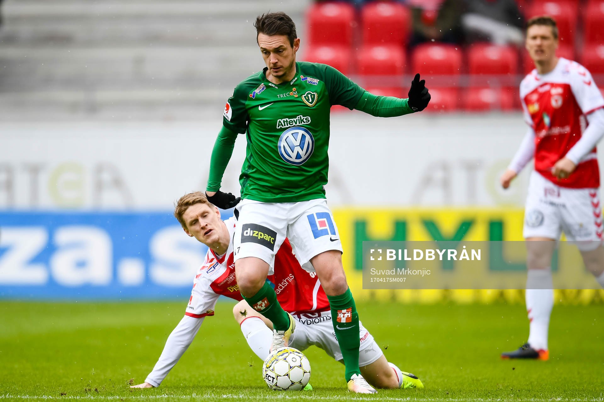 Kalmars Rasmus Elm och Jönköpings Daryl Smylie