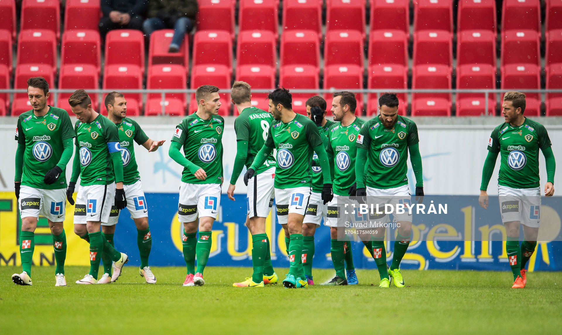 Jönköpingspelarna jublar