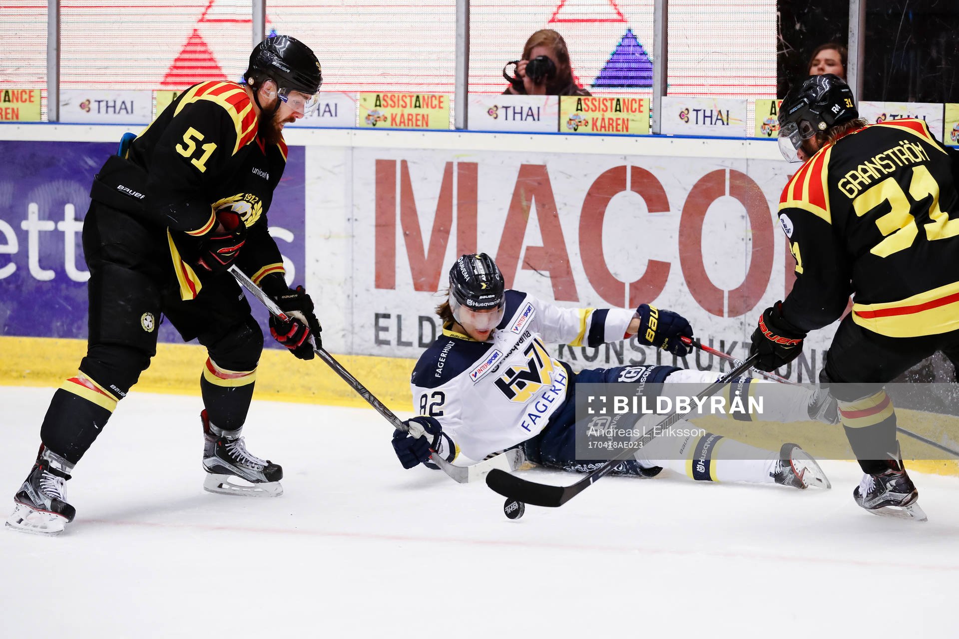Brynäs Marc Zanetti och Jonathan Granström i kamp mot