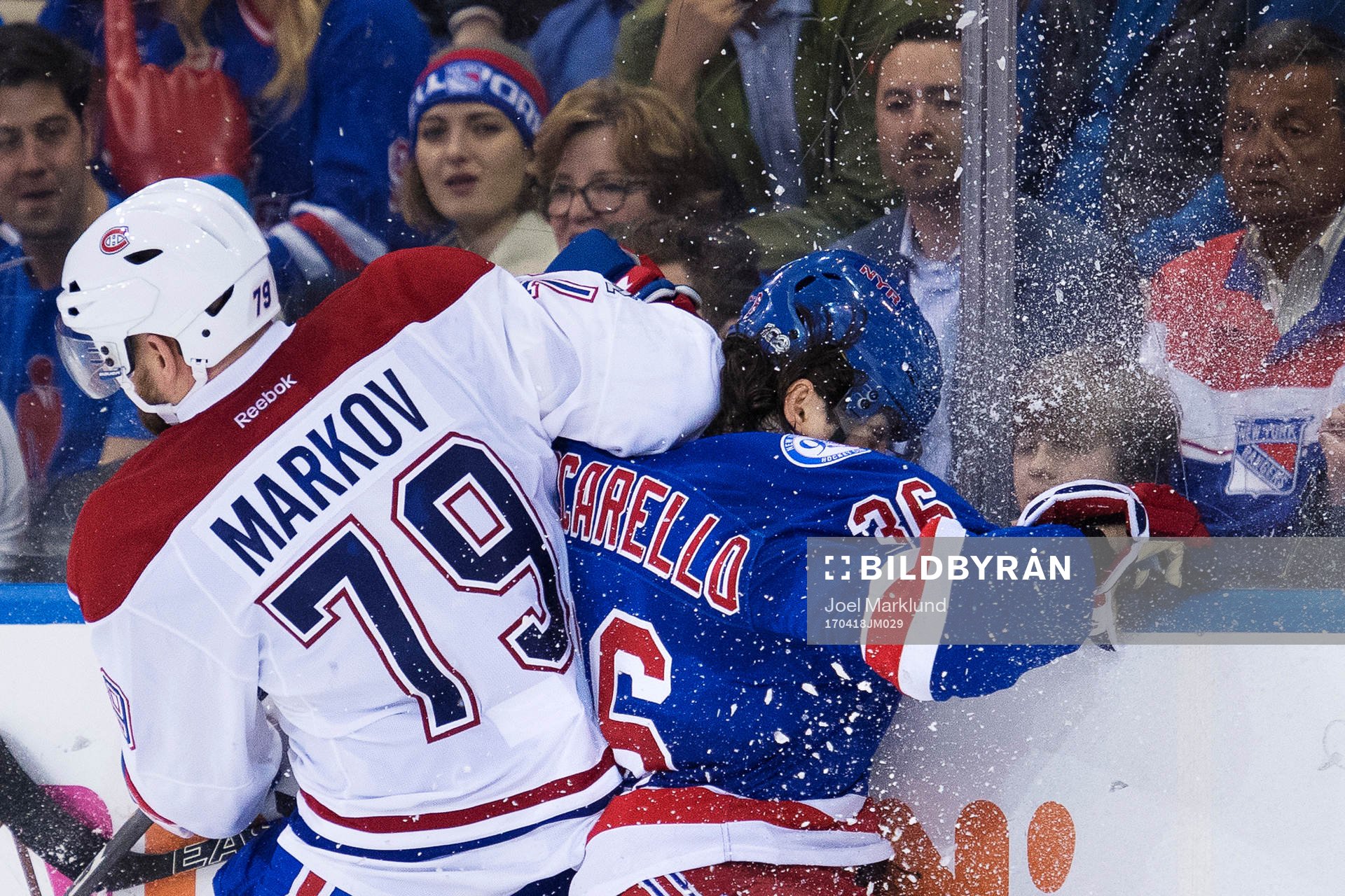 Canadiens Andrei Markov tacklar Rangers Mats Zuccarello