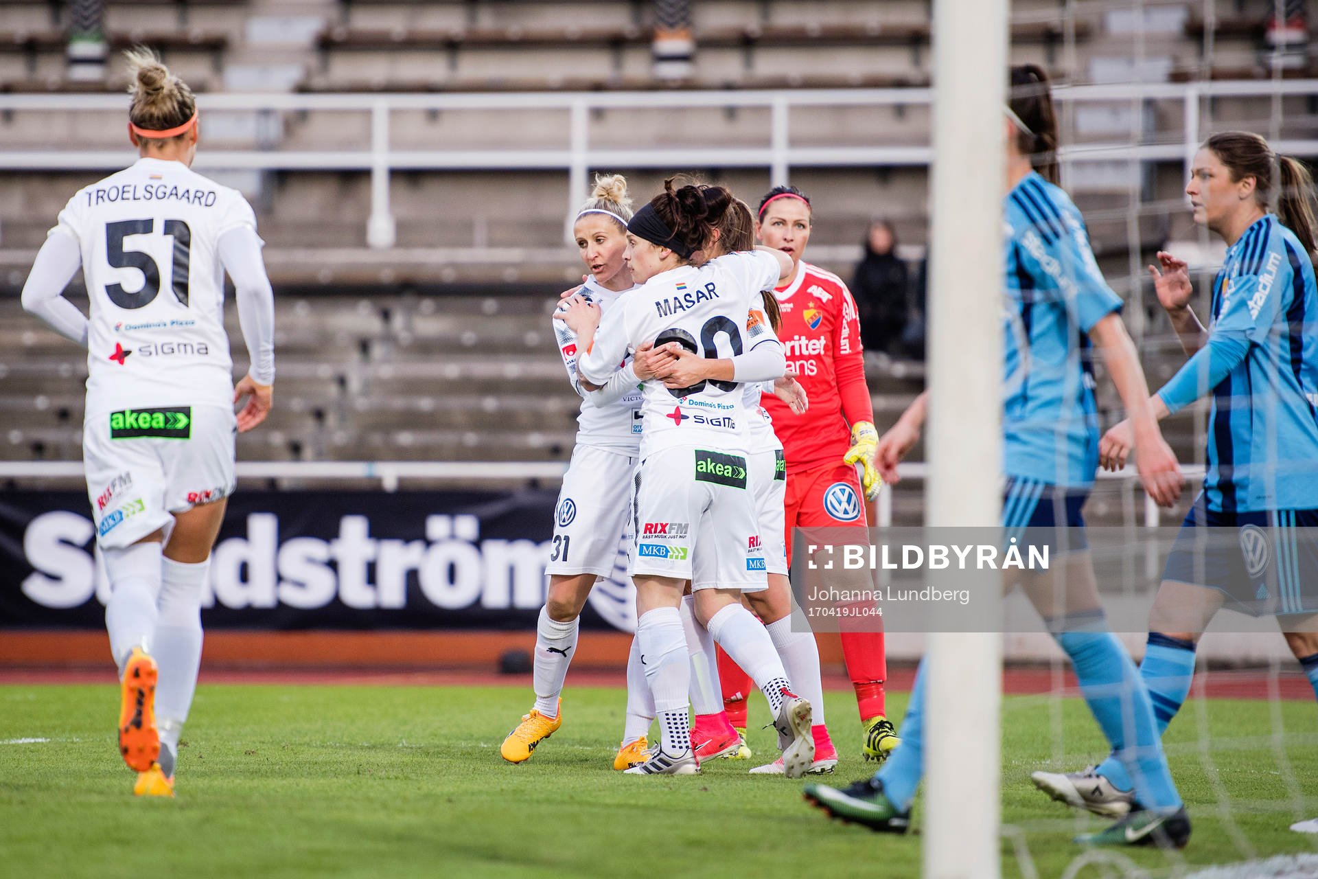Rosengårds Sanne Troelsgaard Nielsen, Anja Mittag och Ella