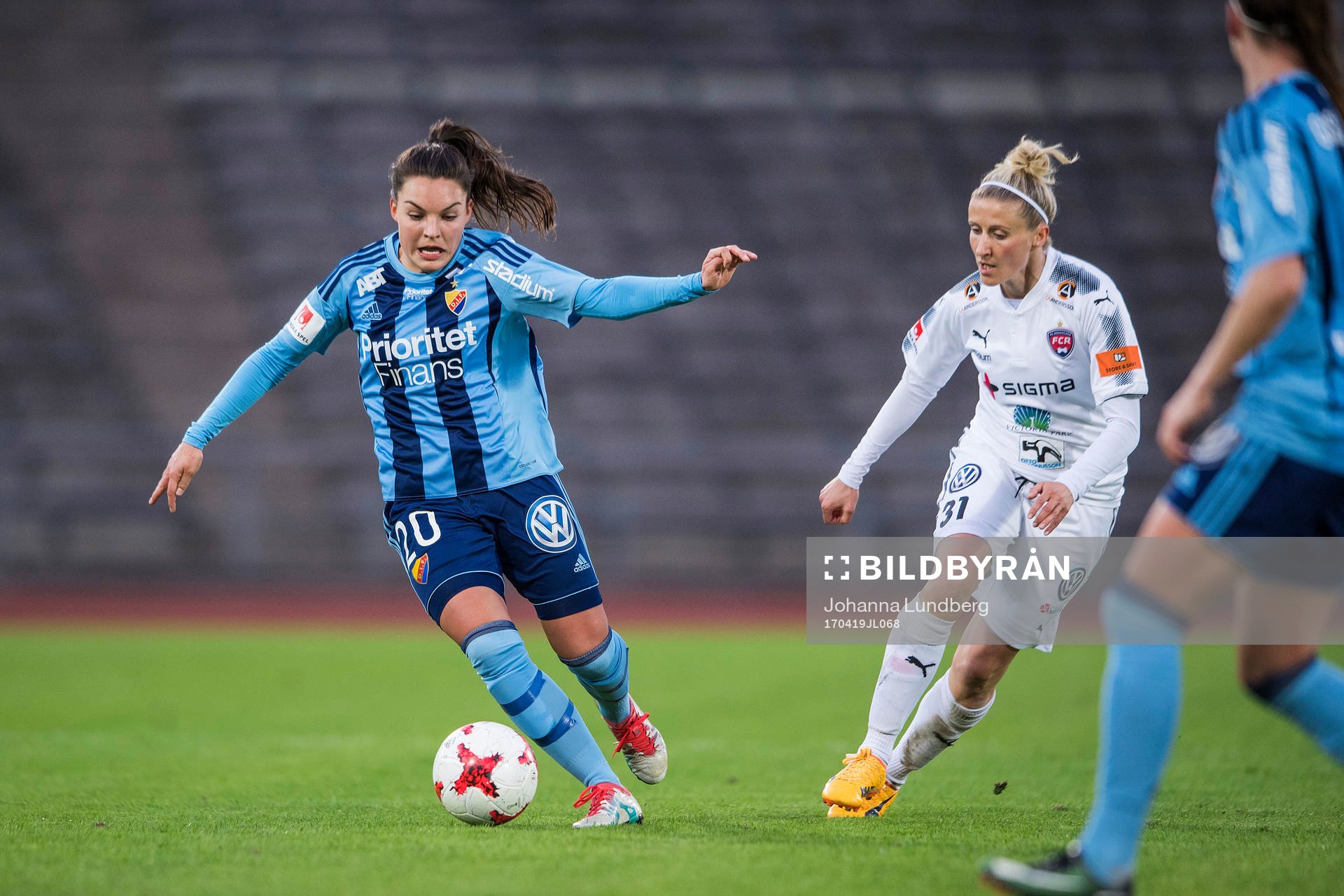 Djurgårdens Johanna Rytting Kaneryd och Rosengårds Anja
