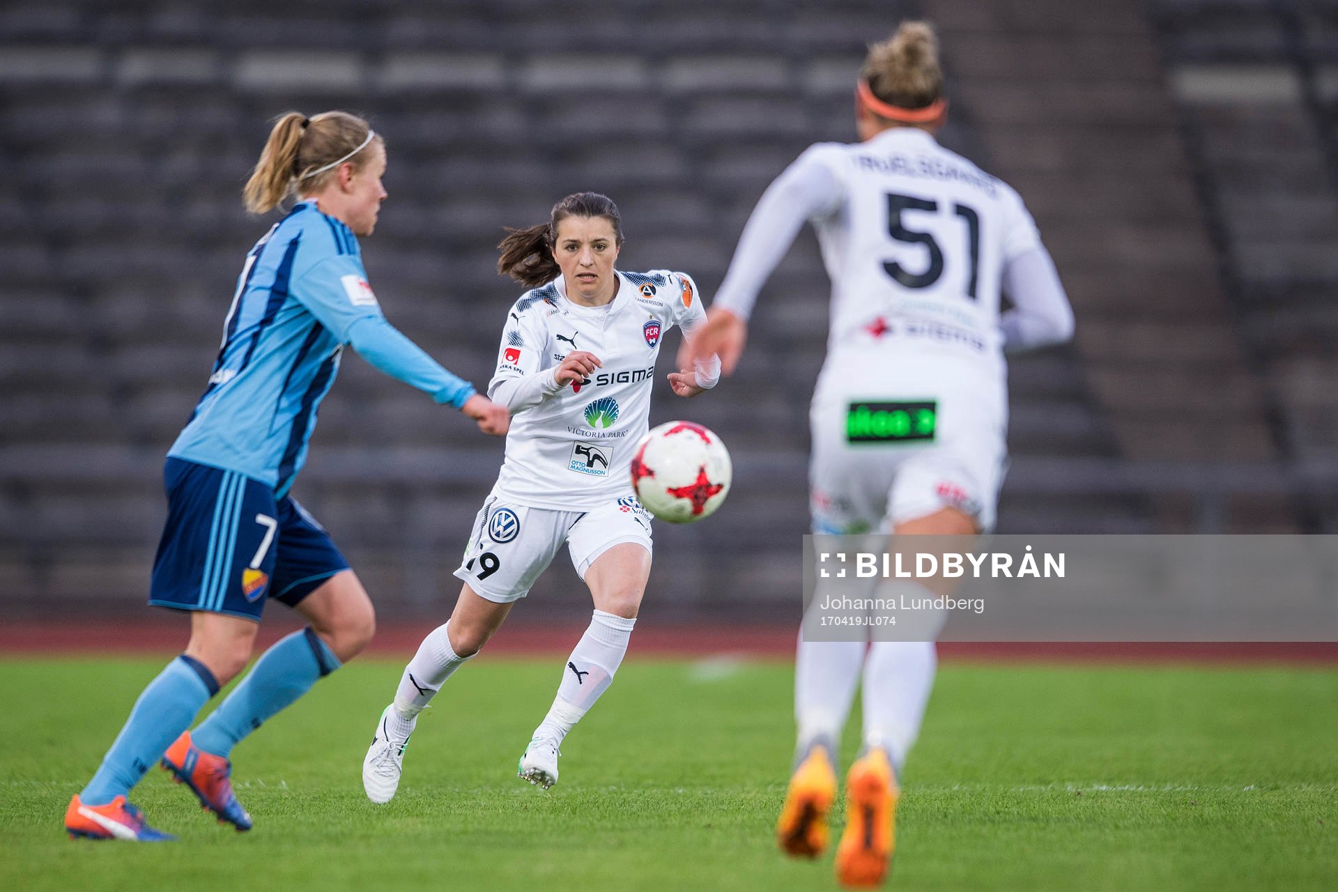 Djurgårdens Katrin Schmidt och Rosengårds Iva Landeka